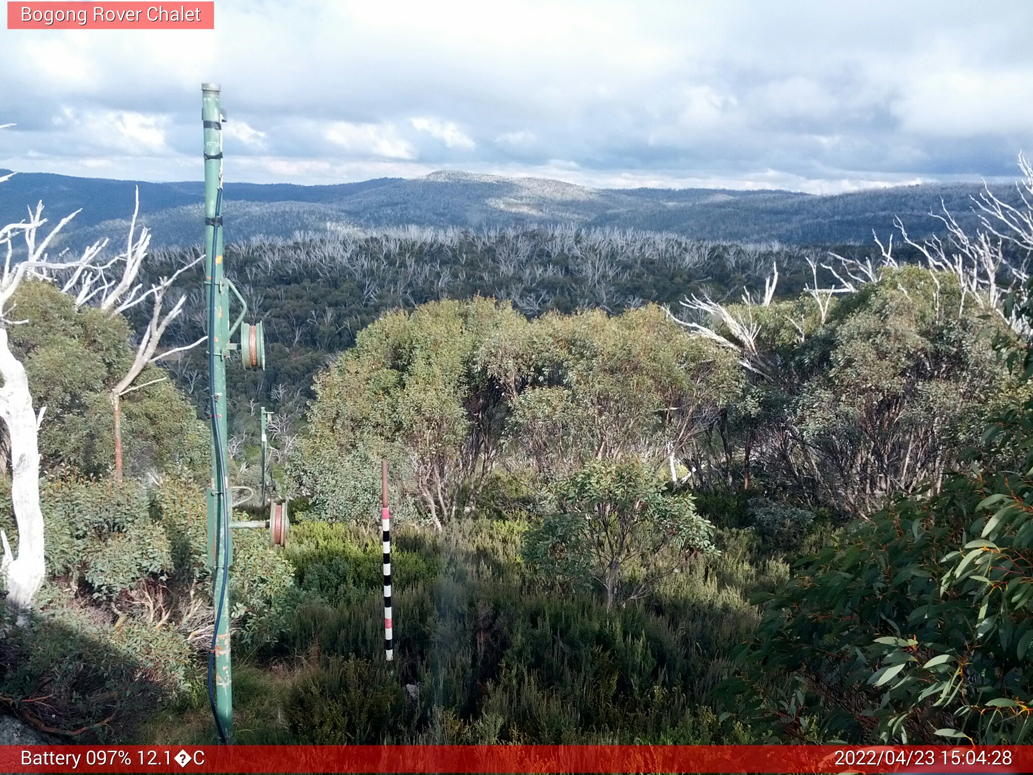 Bogong Web Cam 3:04pm Saturday 23rd of April 2022