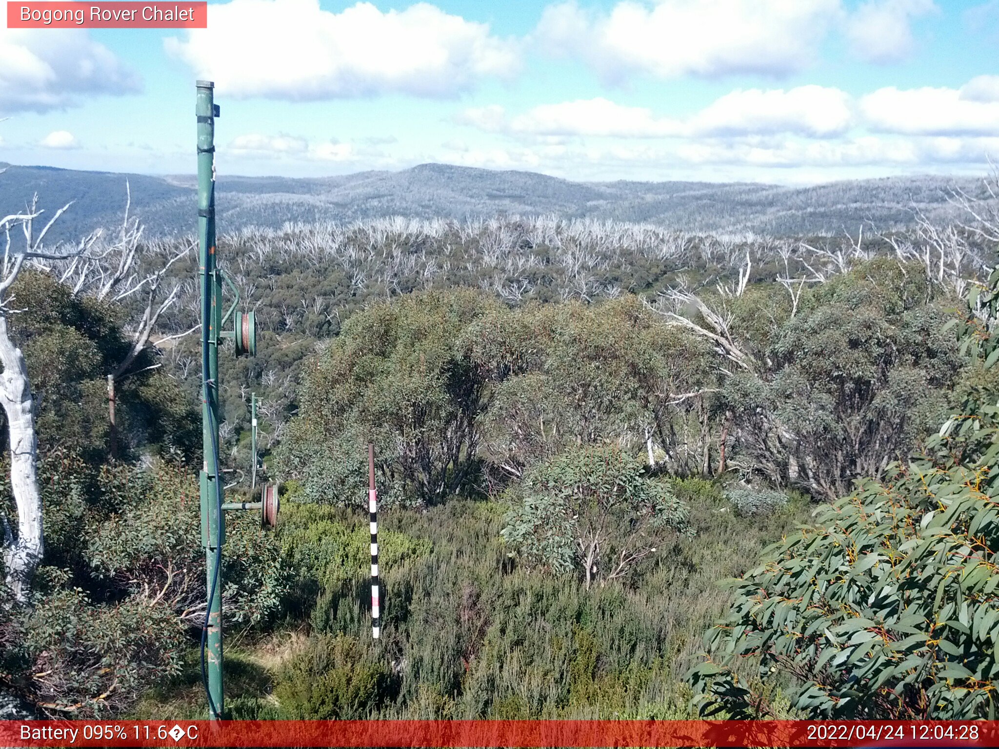 Bogong Web Cam 12:04pm Sunday 24th of April 2022