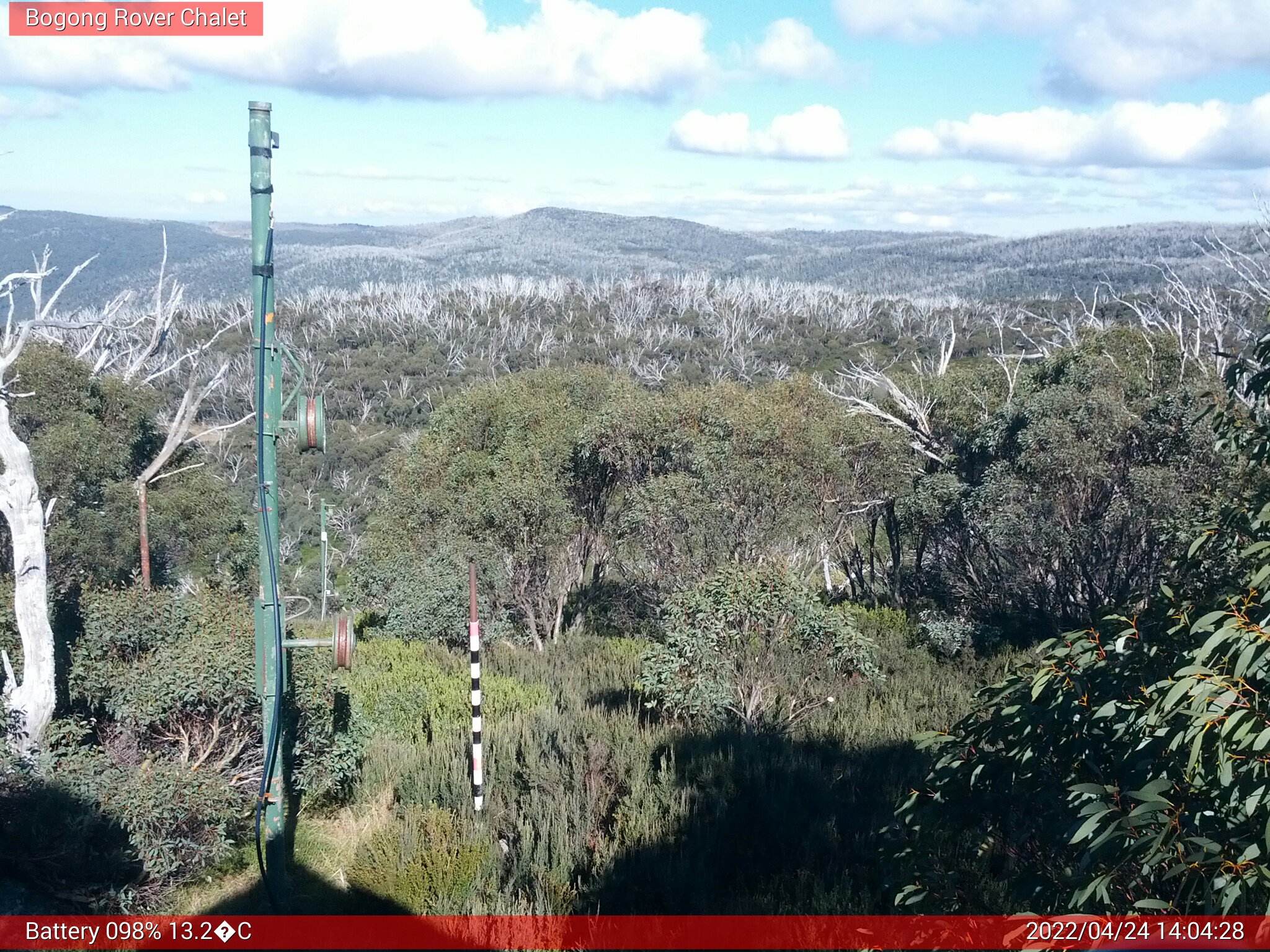 Bogong Web Cam 2:04pm Sunday 24th of April 2022