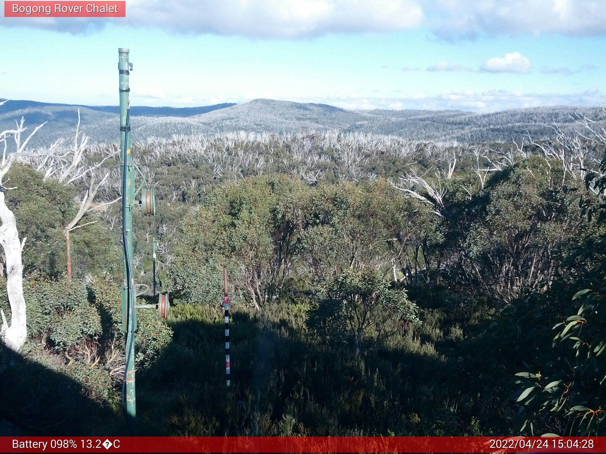 Bogong Web Cam 3:04pm Sunday 24th of April 2022