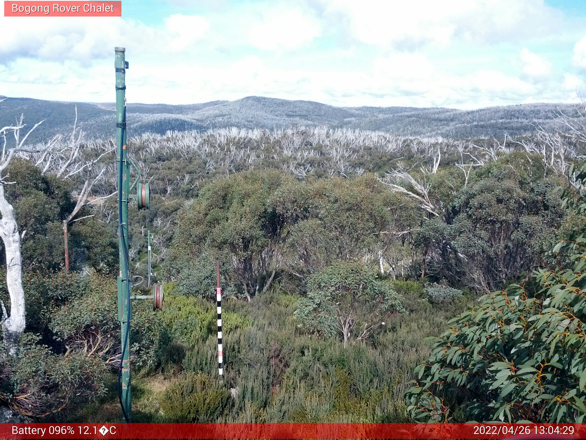 Bogong Web Cam 1:04pm Tuesday 26th of April 2022