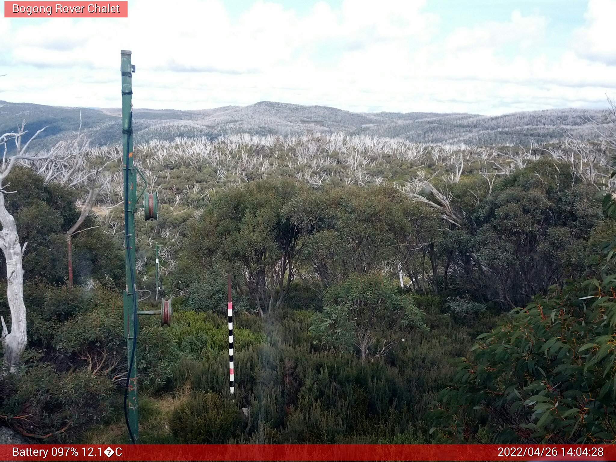 Bogong Web Cam 2:04pm Tuesday 26th of April 2022