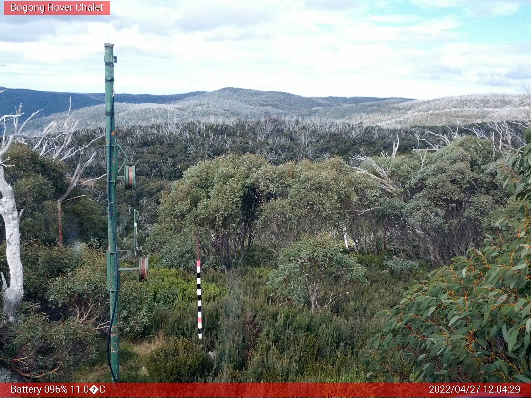 Bogong Web Cam 12:04pm Wednesday 27th of April 2022