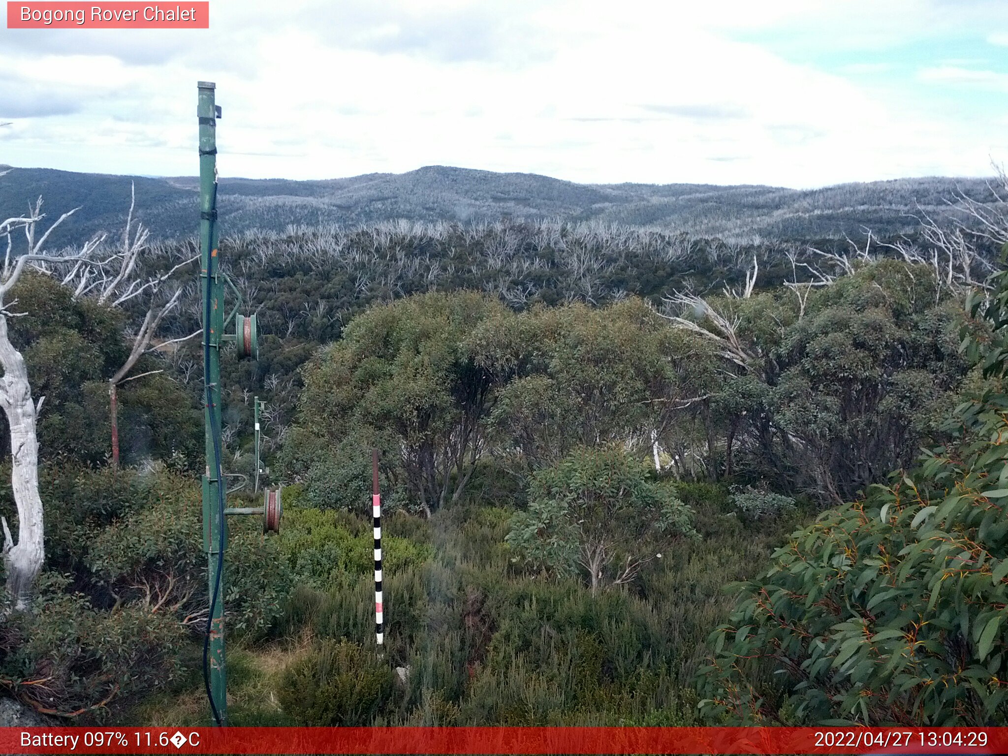 Bogong Web Cam 1:04pm Wednesday 27th of April 2022