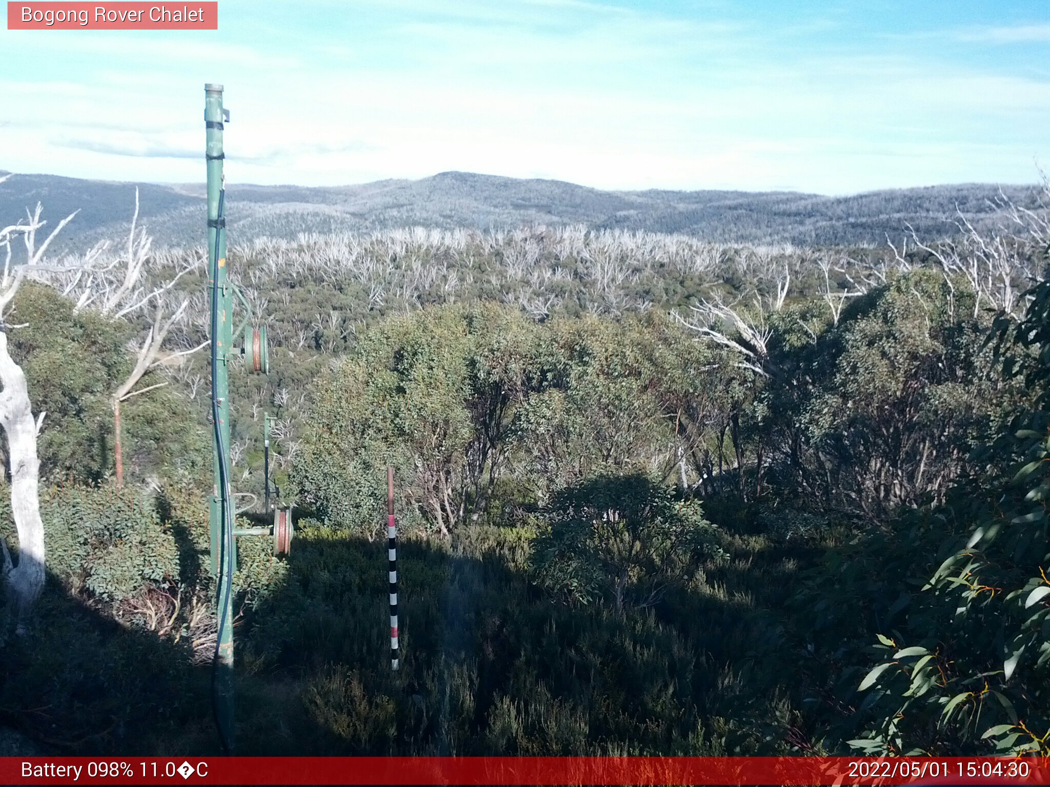 Bogong Web Cam 3:04pm Sunday 1st of May 2022