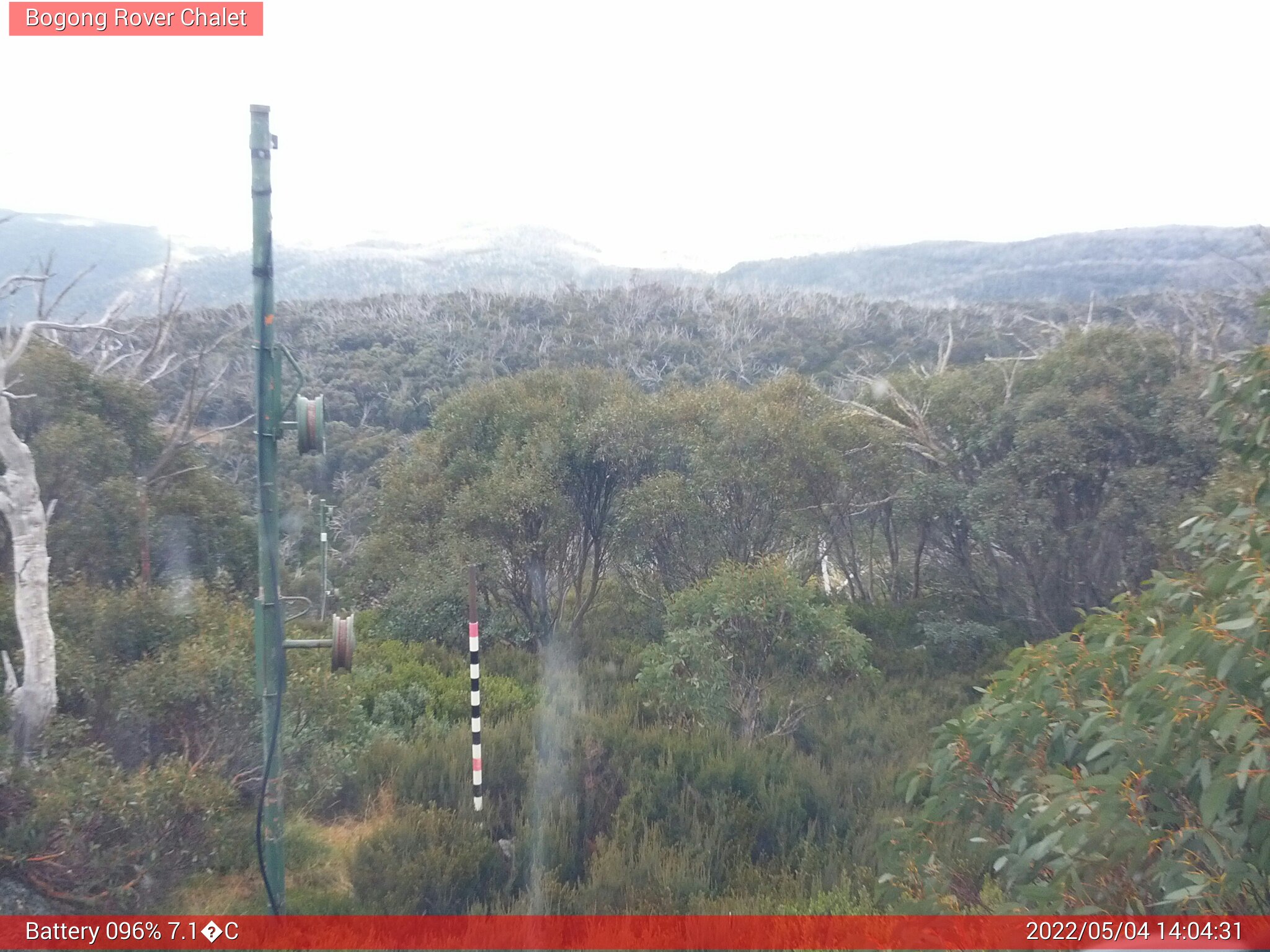 Bogong Web Cam 2:04pm Wednesday 4th of May 2022