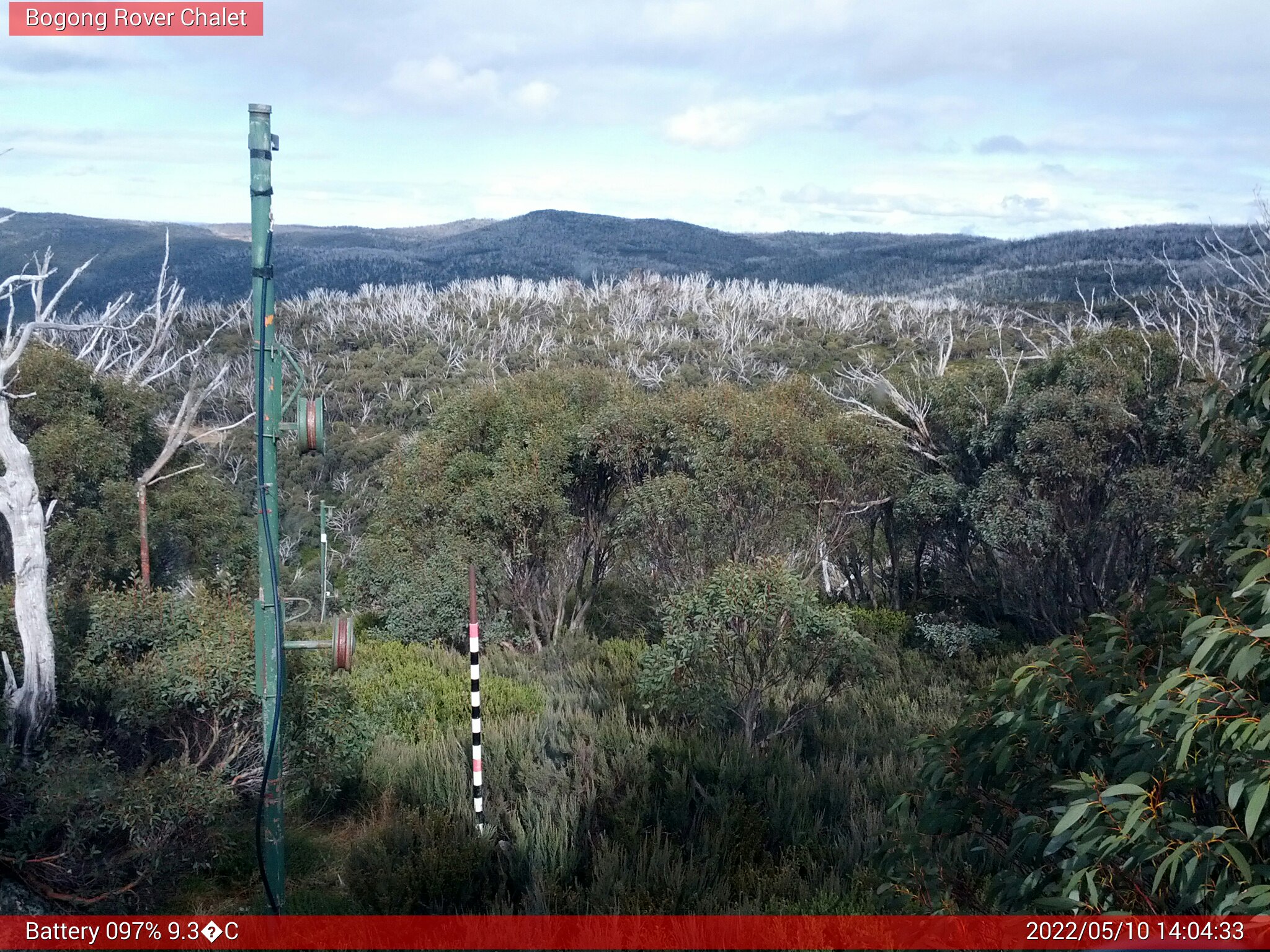 Bogong Web Cam 2:04pm Tuesday 10th of May 2022