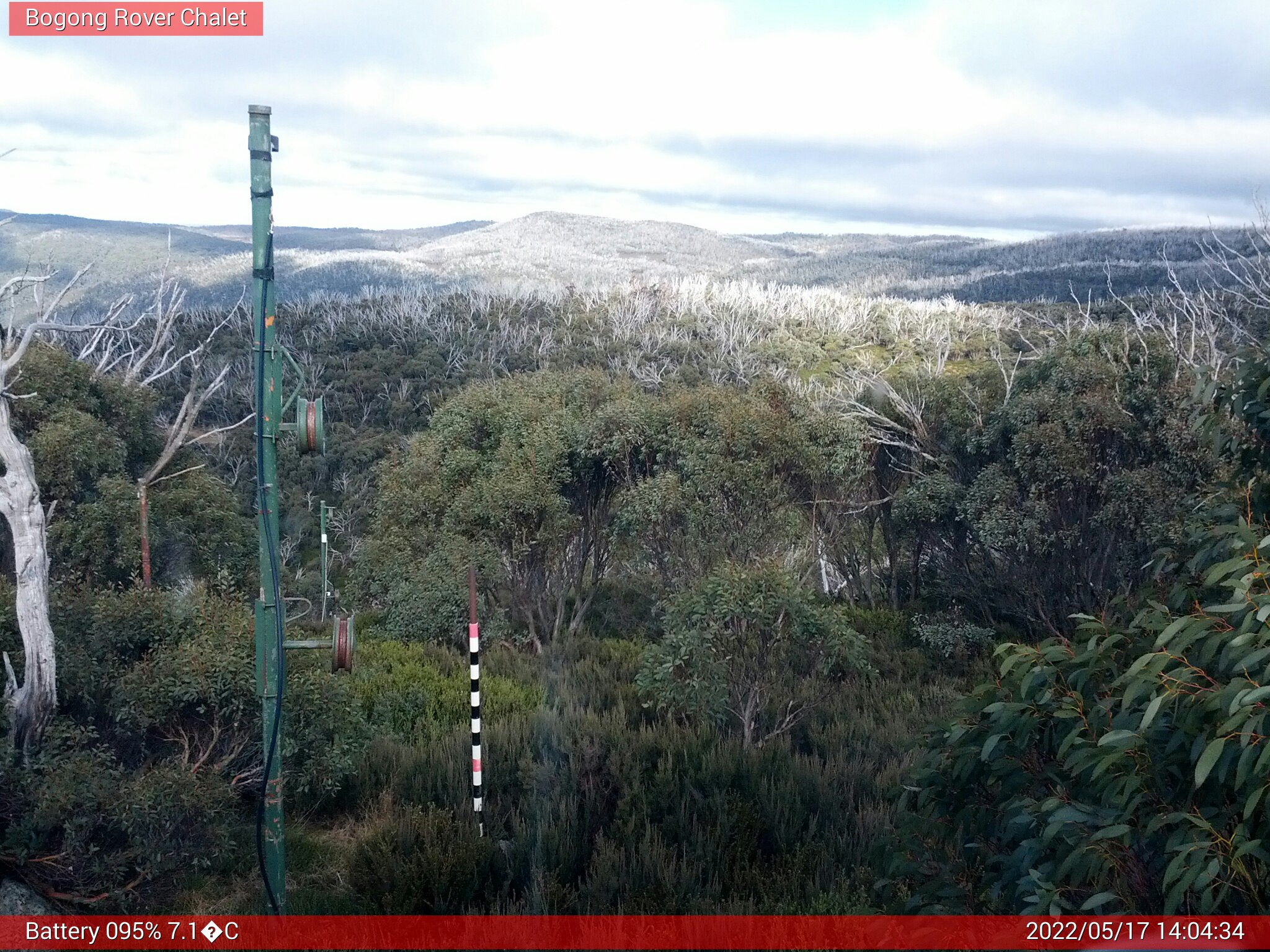 Bogong Web Cam 2:04pm Tuesday 17th of May 2022