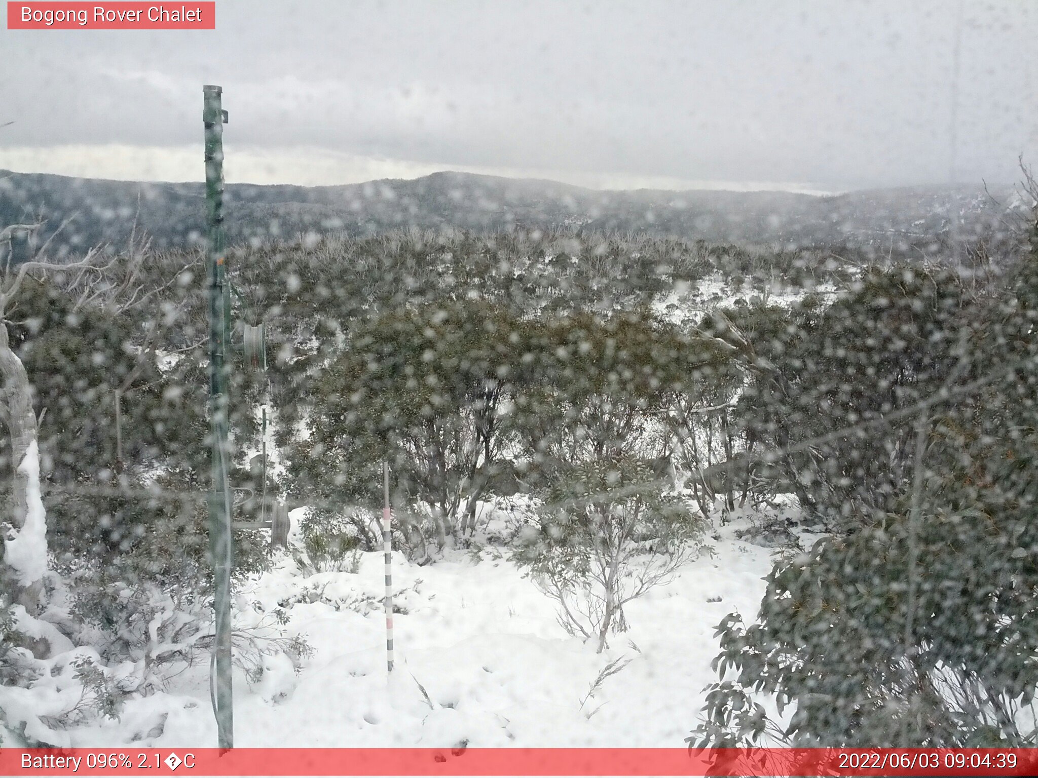 Bogong Web Cam 9:04am Friday 3rd of June 2022