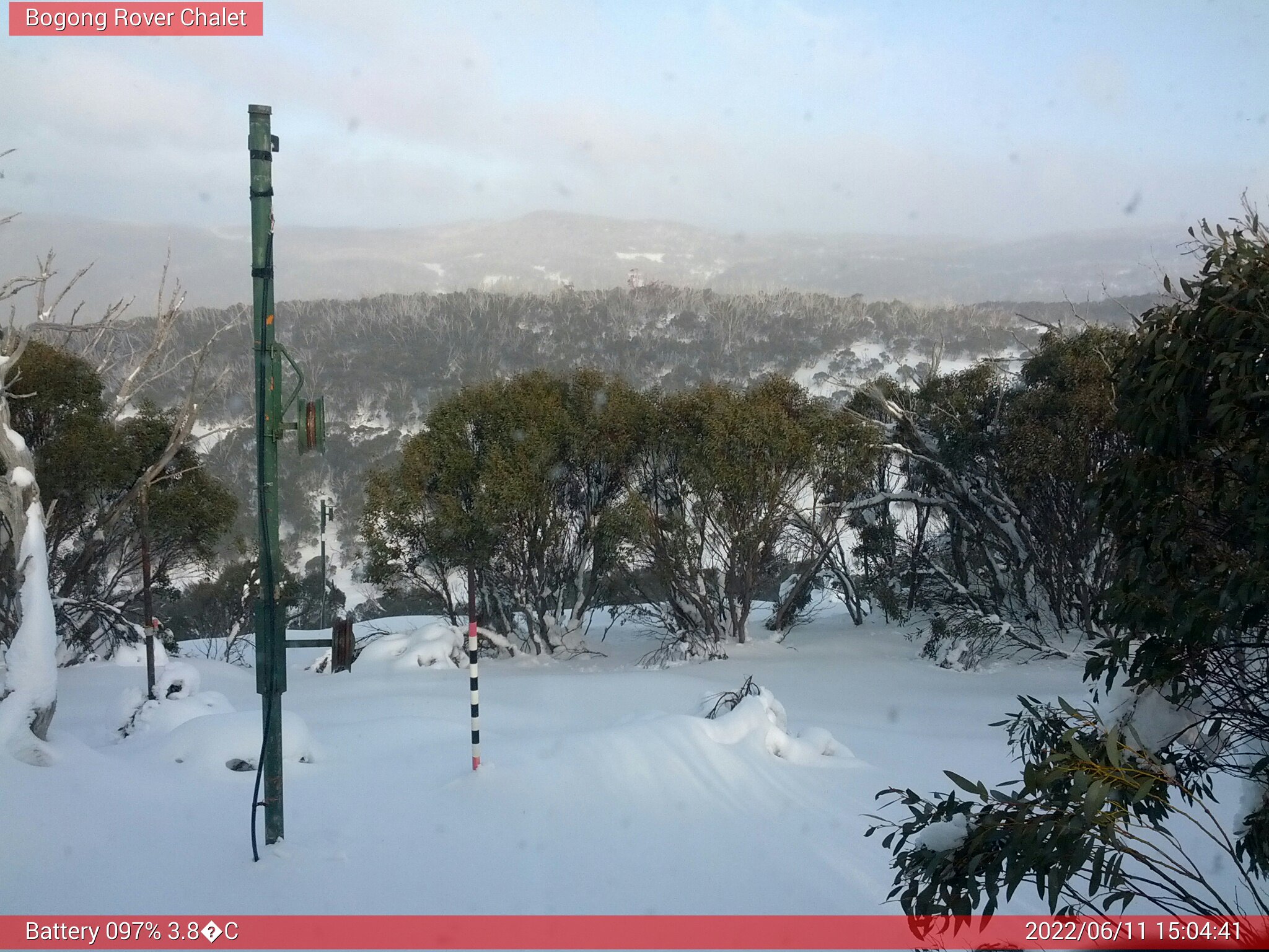 Bogong Web Cam 3:04pm Saturday 11th of June 2022