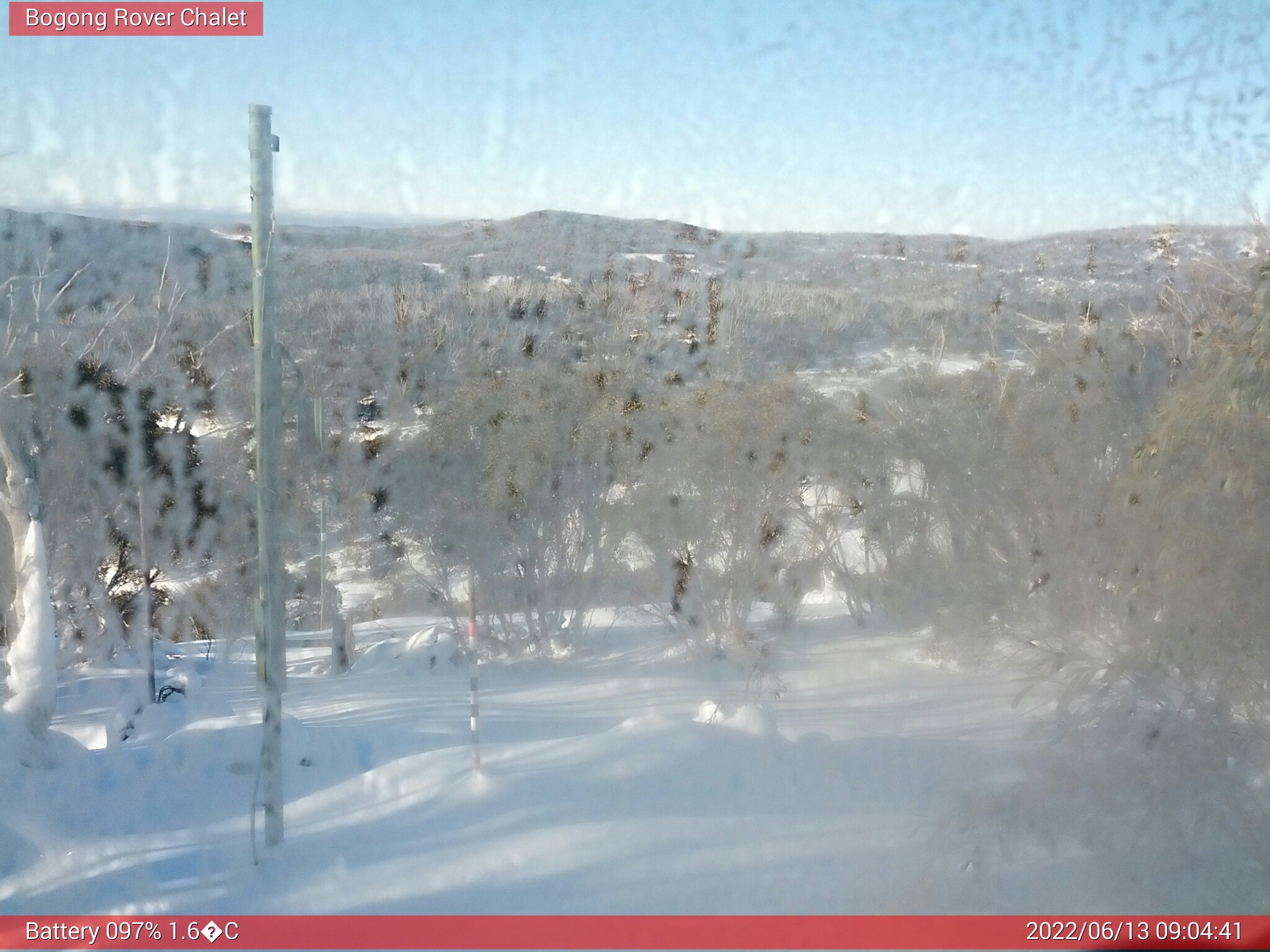 Bogong Web Cam 9:04am Monday 13th of June 2022