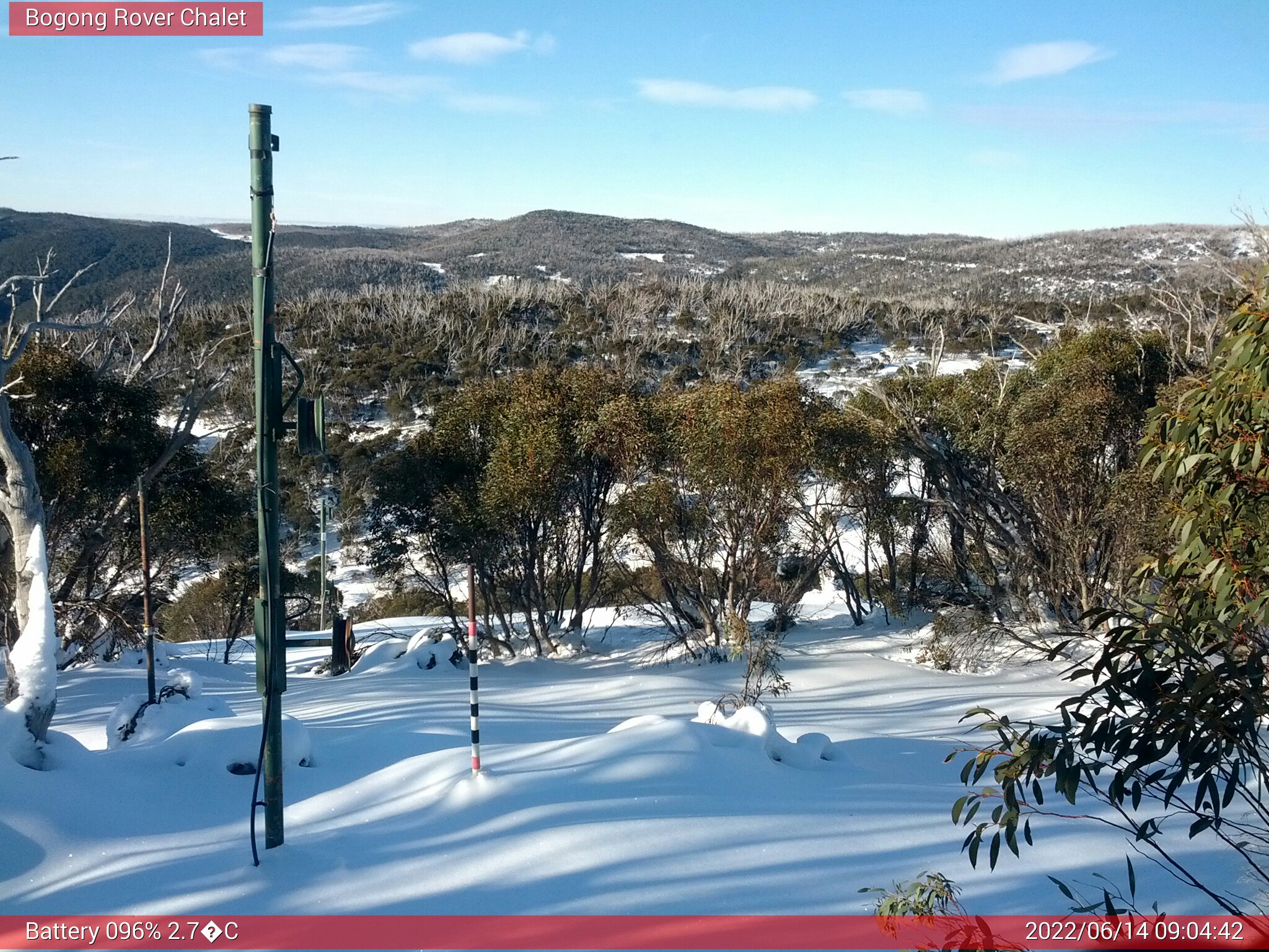 Bogong Web Cam 9:04am Tuesday 14th of June 2022