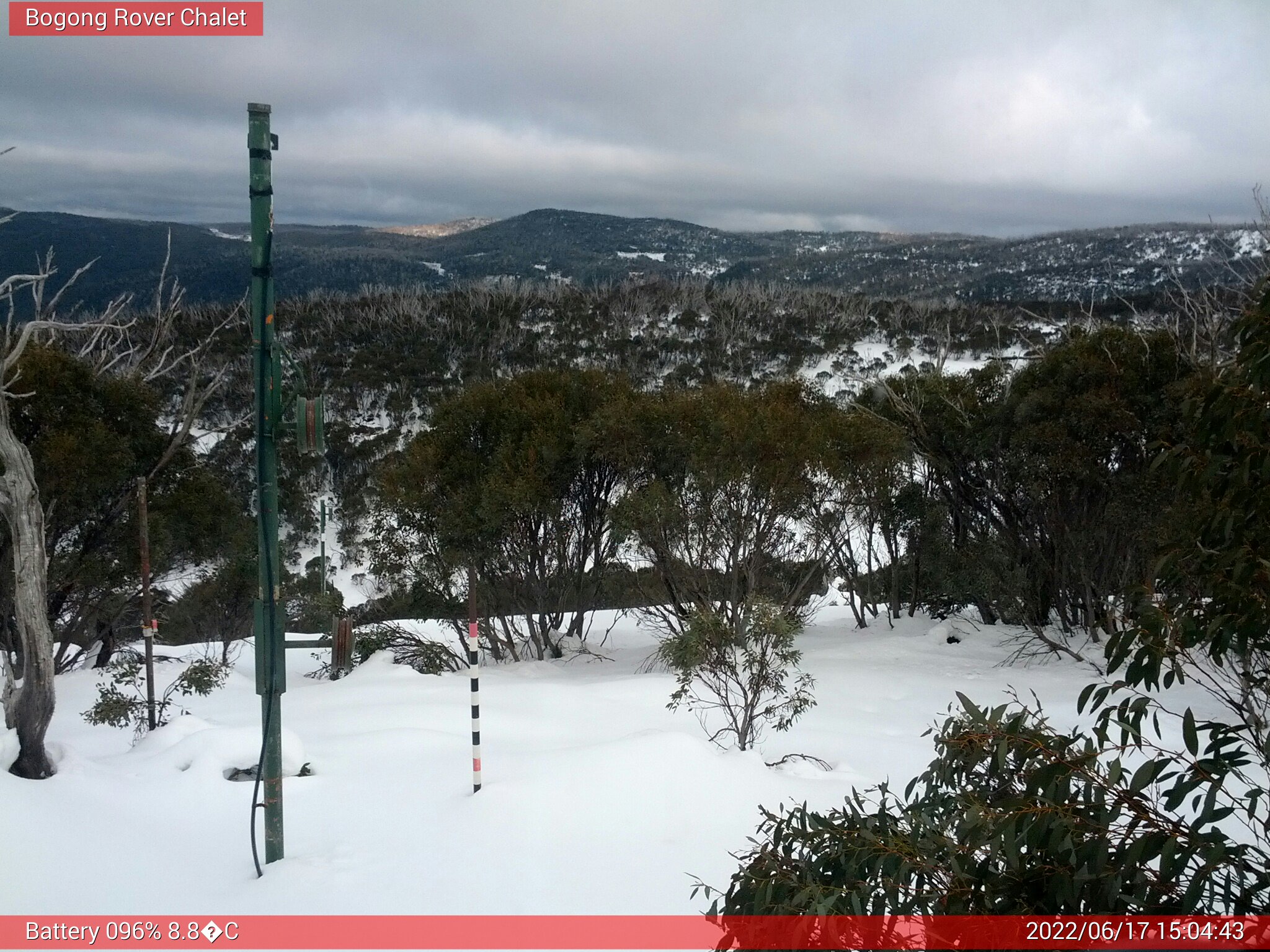 Bogong Web Cam 3:04pm Friday 17th of June 2022