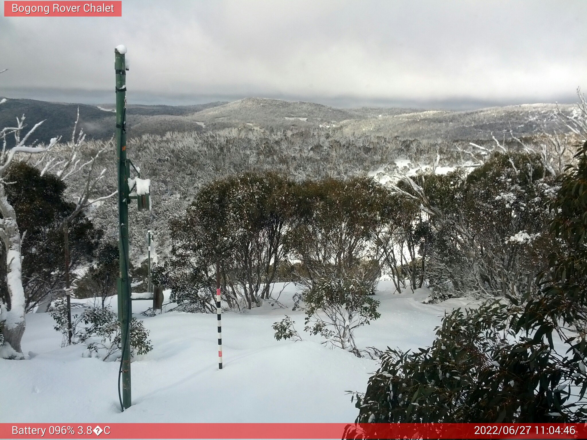 Bogong Web Cam 11:04am Monday 27th of June 2022