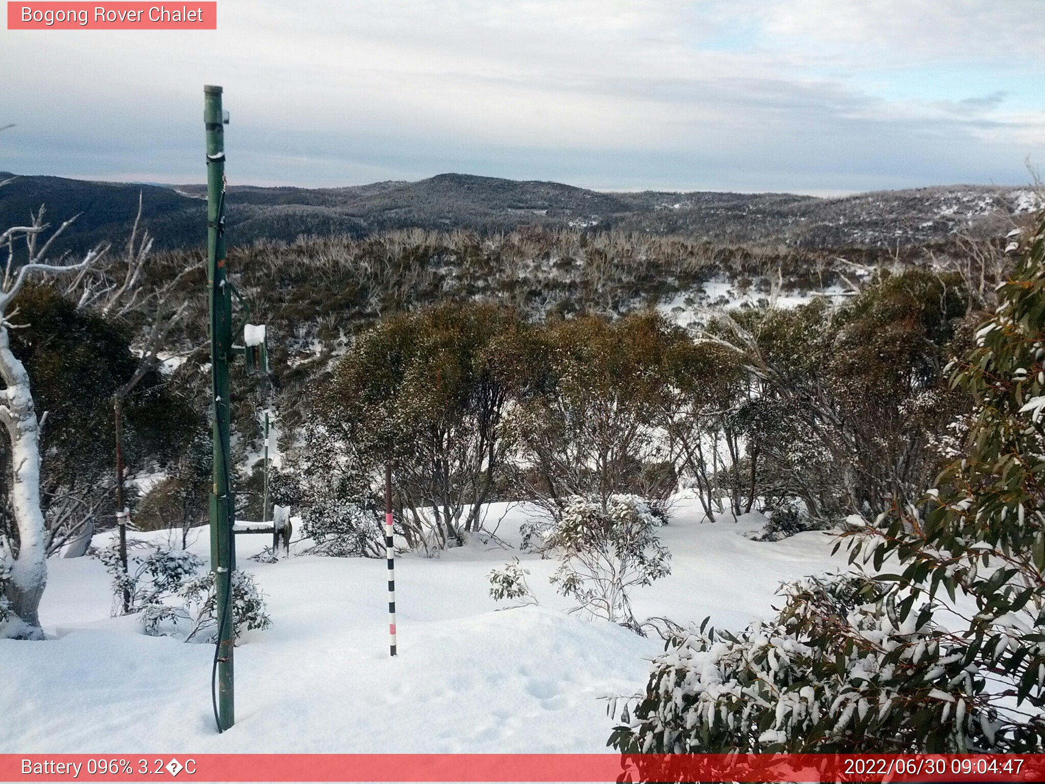 Bogong Web Cam 9:04am Thursday 30th of June 2022