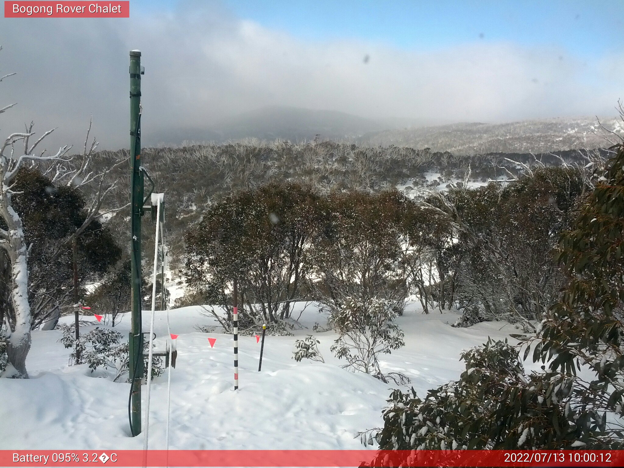 Bogong Web Cam 10:00am Wednesday 13th of July 2022