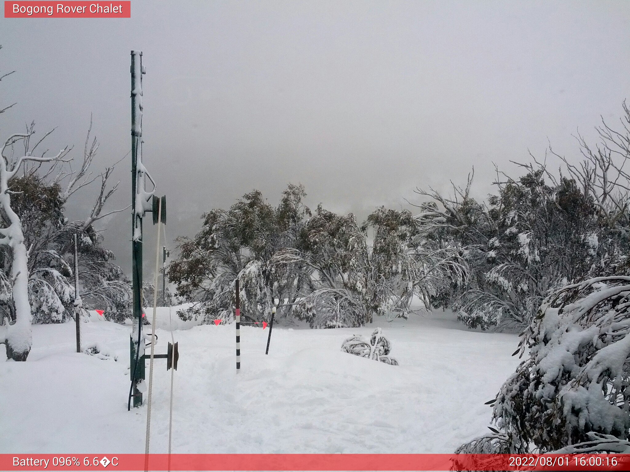 Bogong Web Cam 4:00pm Monday 1st of August 2022