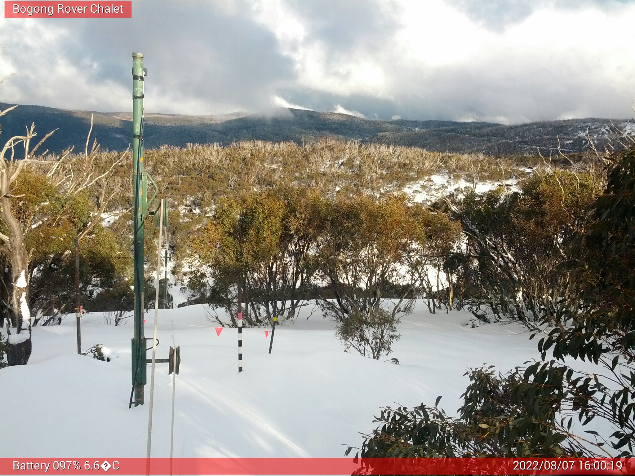 Bogong Web Cam 4:00pm Sunday 7th of August 2022