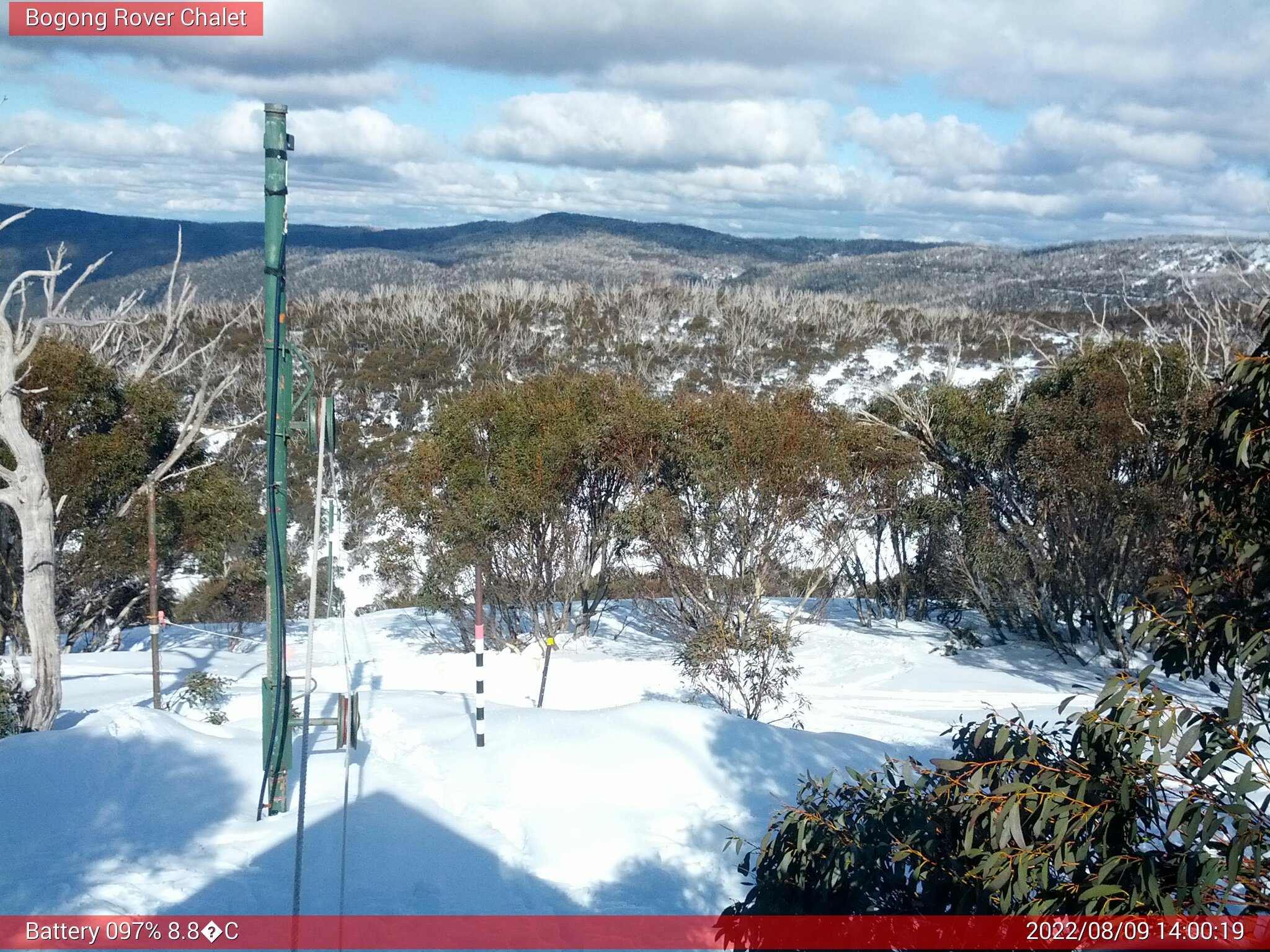 Bogong Web Cam 2:00pm Tuesday 9th of August 2022