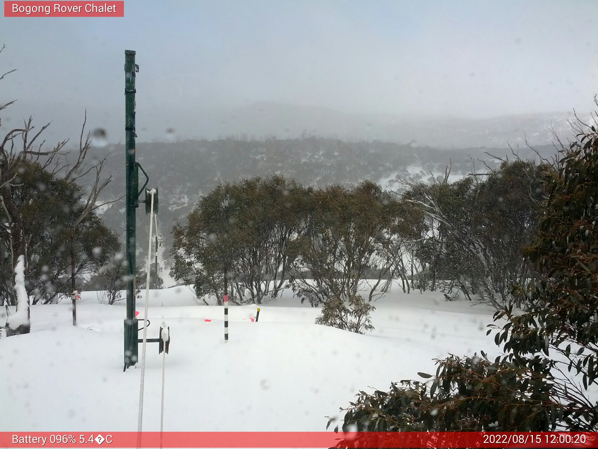 Bogong Web Cam 12:00pm Monday 15th of August 2022