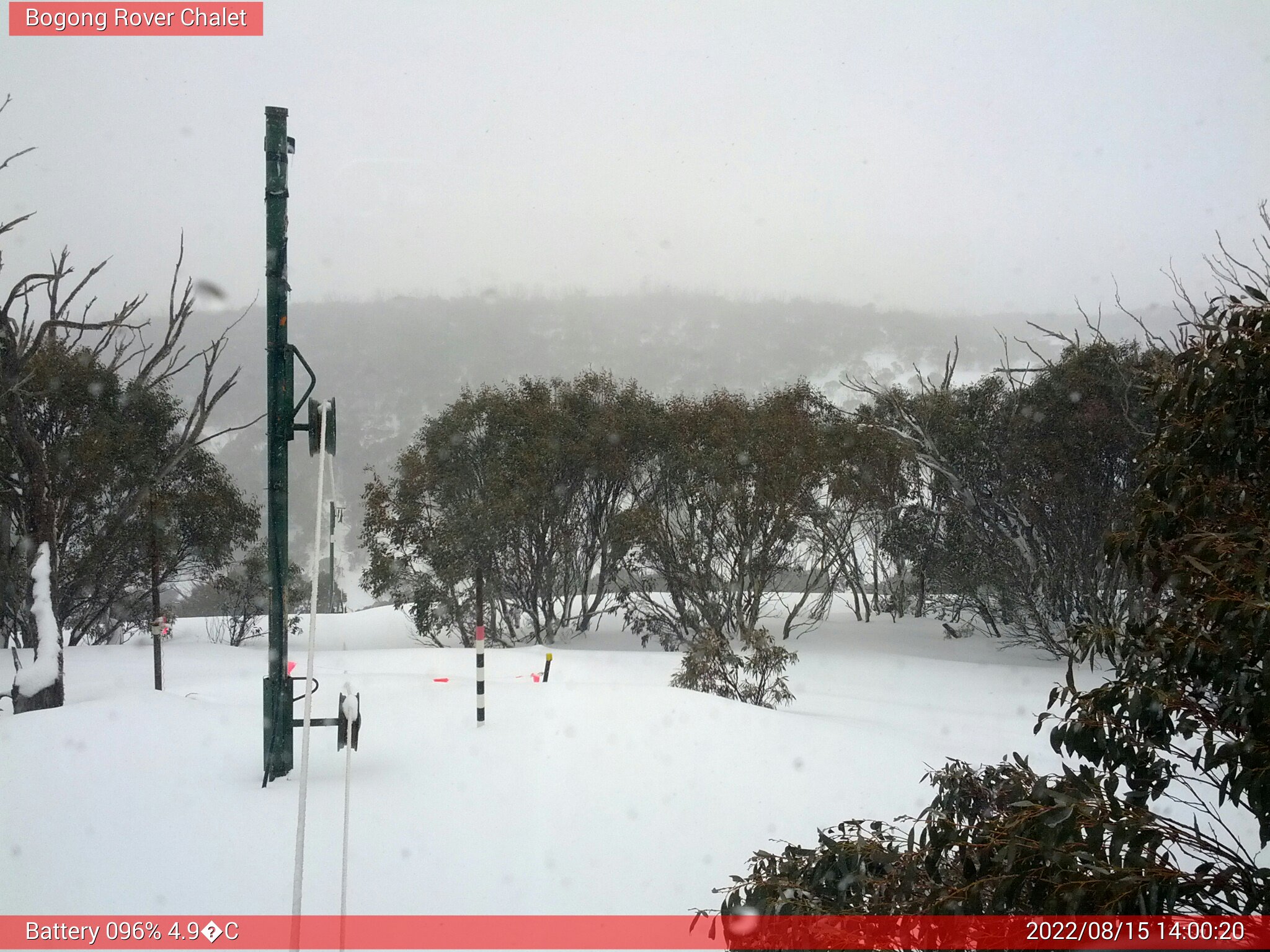 Bogong Web Cam 2:00pm Monday 15th of August 2022