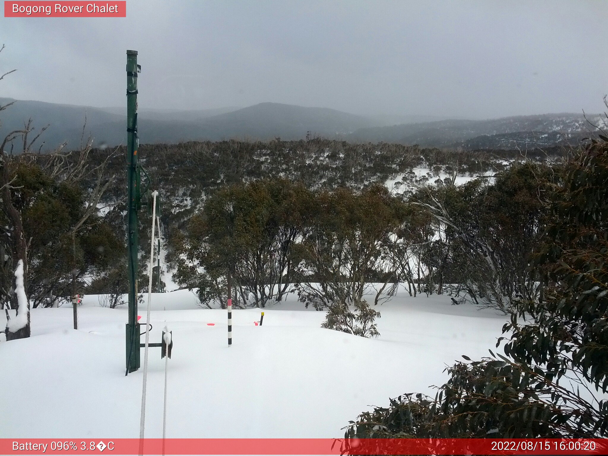 Bogong Web Cam 4:00pm Monday 15th of August 2022