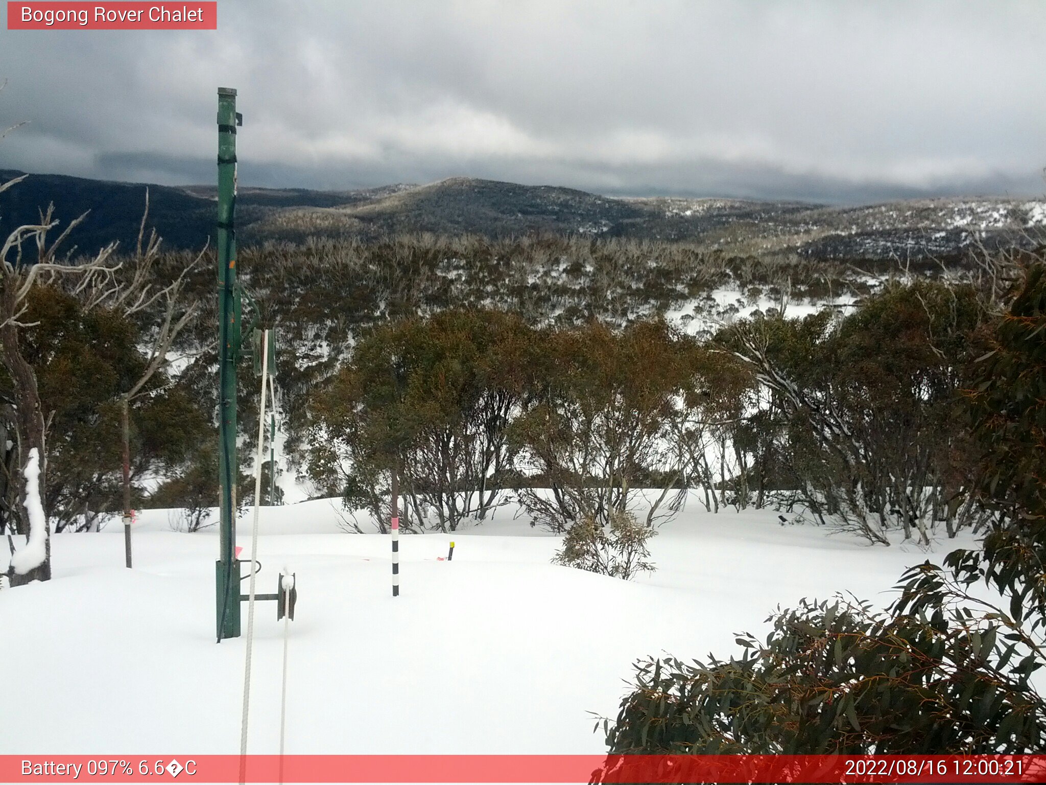 Bogong Web Cam 12:00pm Tuesday 16th of August 2022