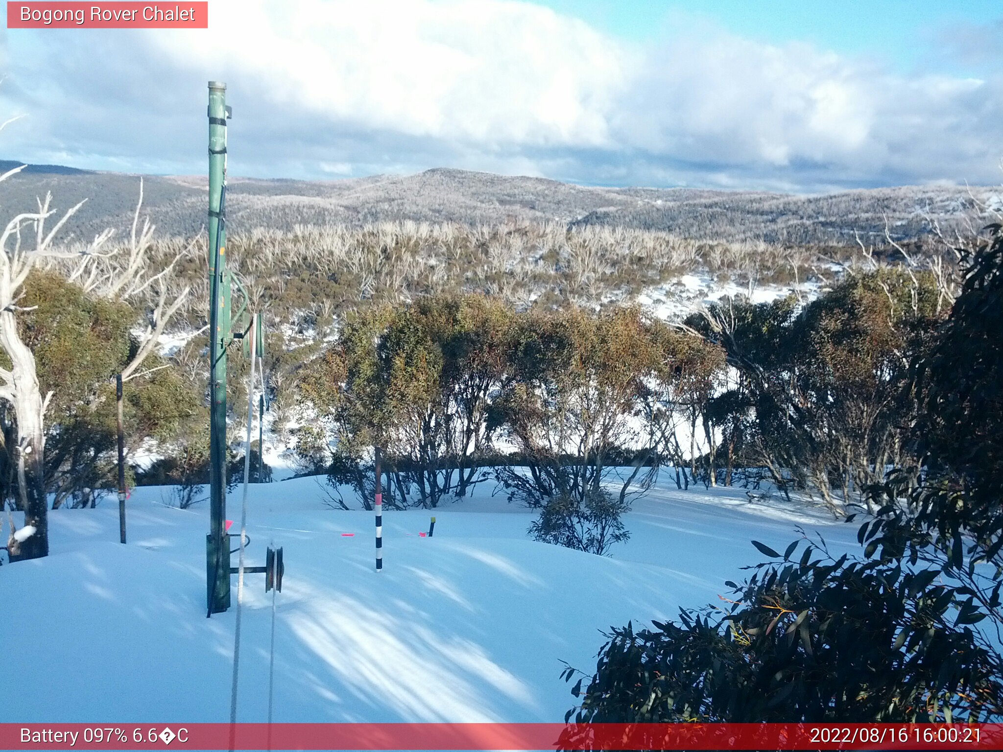 Bogong Web Cam 4:00pm Tuesday 16th of August 2022