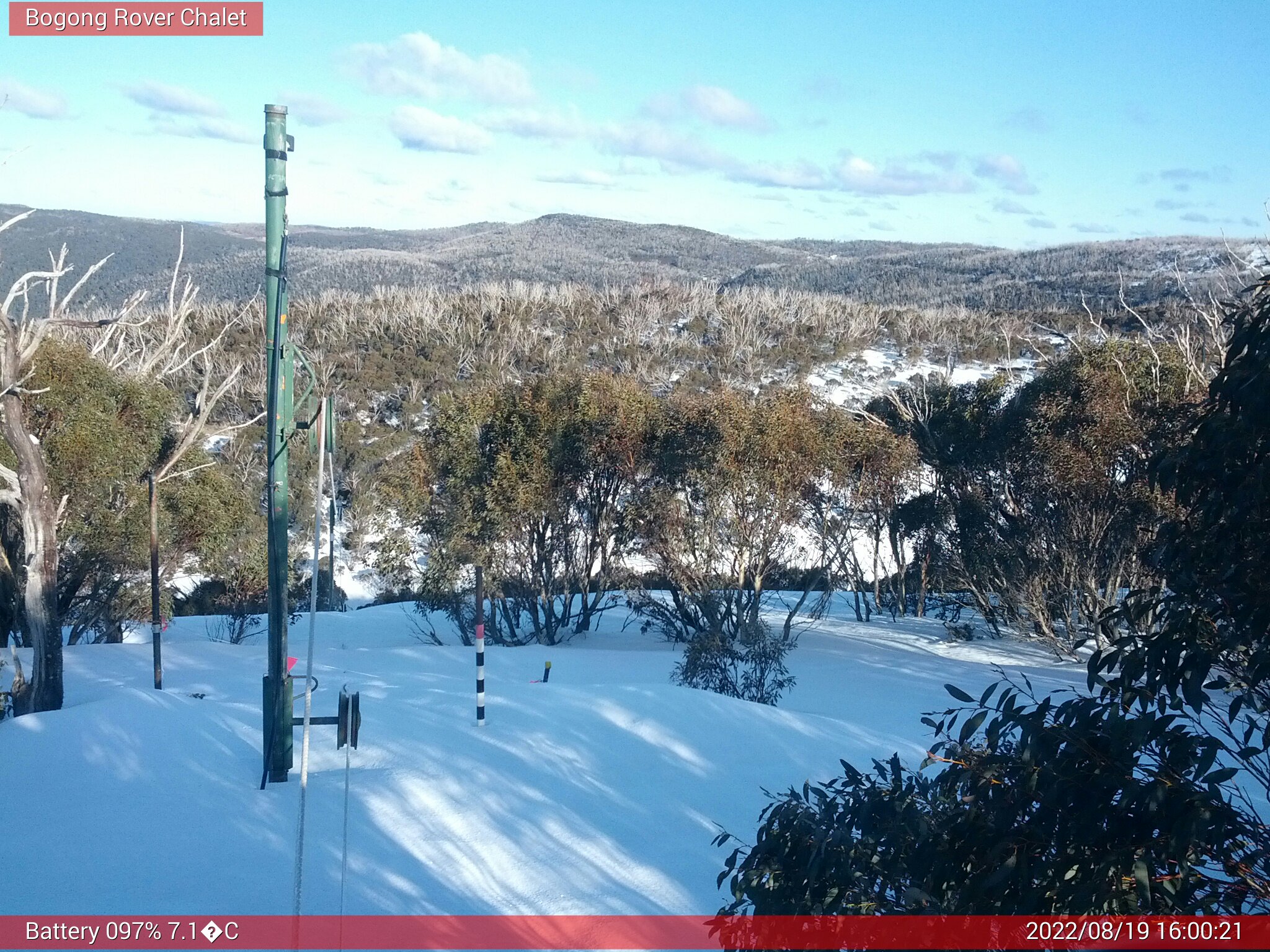 Bogong Web Cam 4:00pm Friday 19th of August 2022