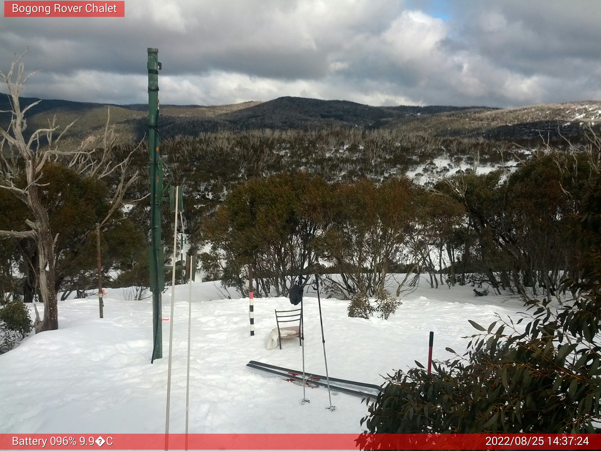 Bogong Web Cam 2:37pm Thursday 25th of August 2022