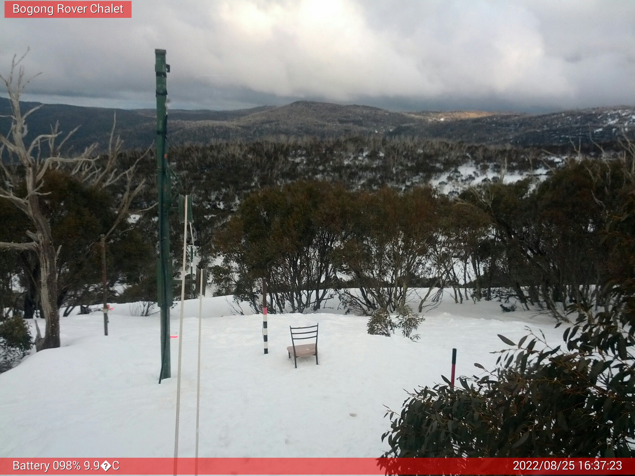 Bogong Web Cam 4:37pm Thursday 25th of August 2022