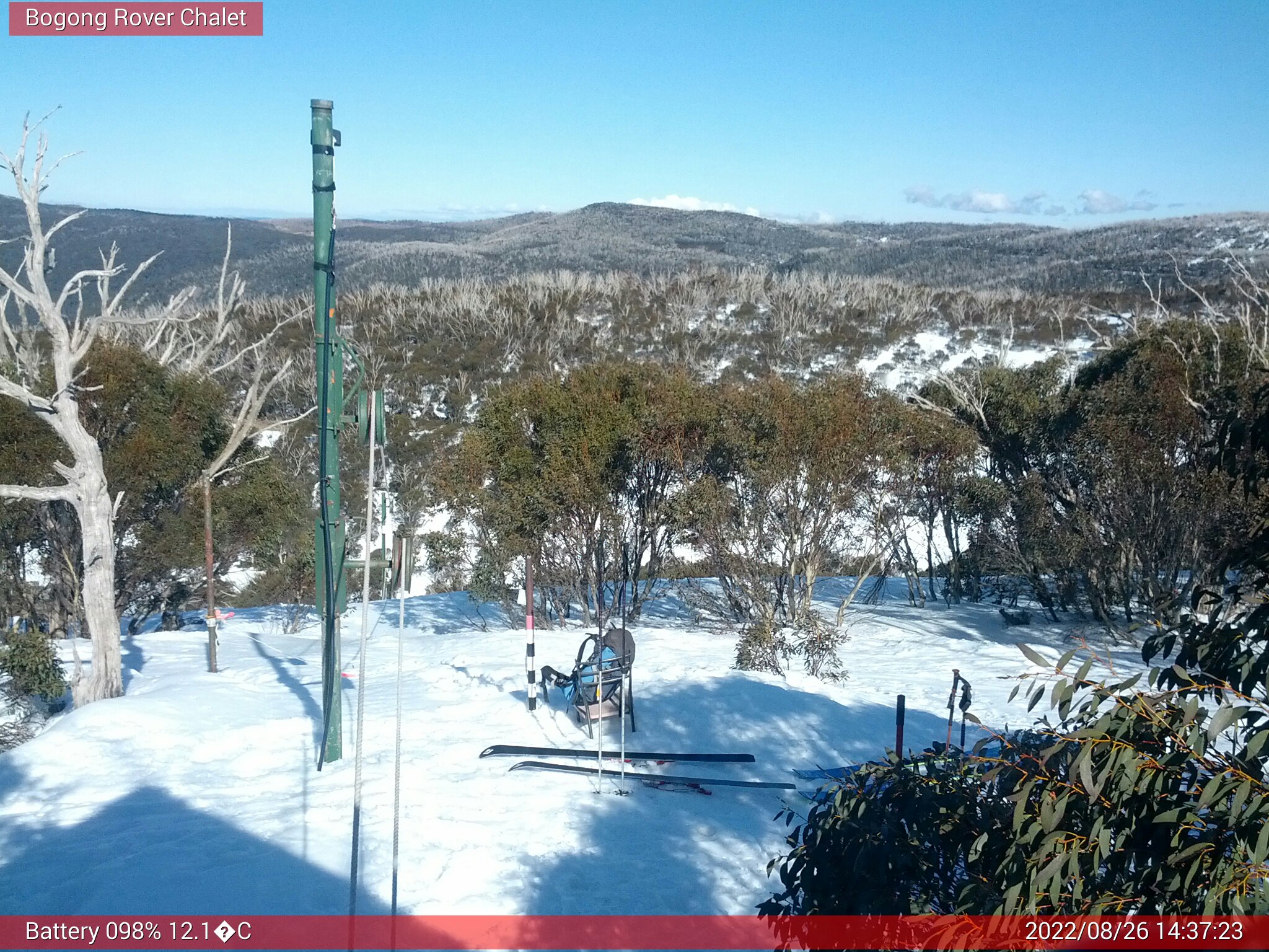 Bogong Web Cam 2:37pm Friday 26th of August 2022