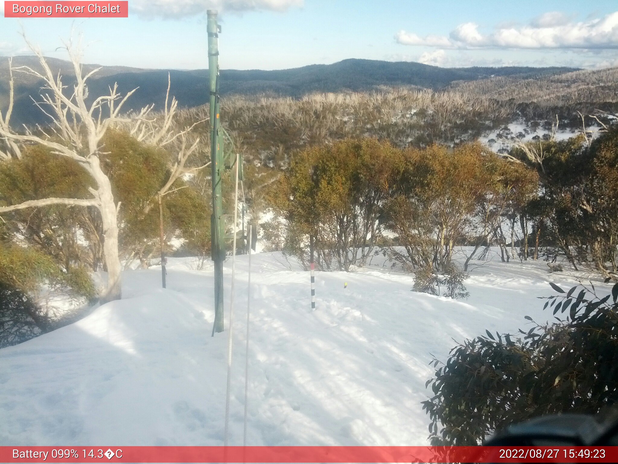 Bogong Web Cam 3:49pm Saturday 27th of August 2022