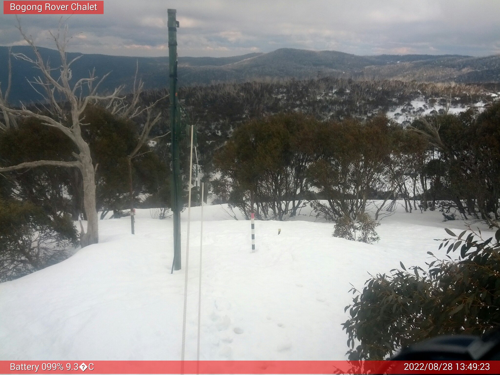 Bogong Web Cam 1:49pm Sunday 28th of August 2022