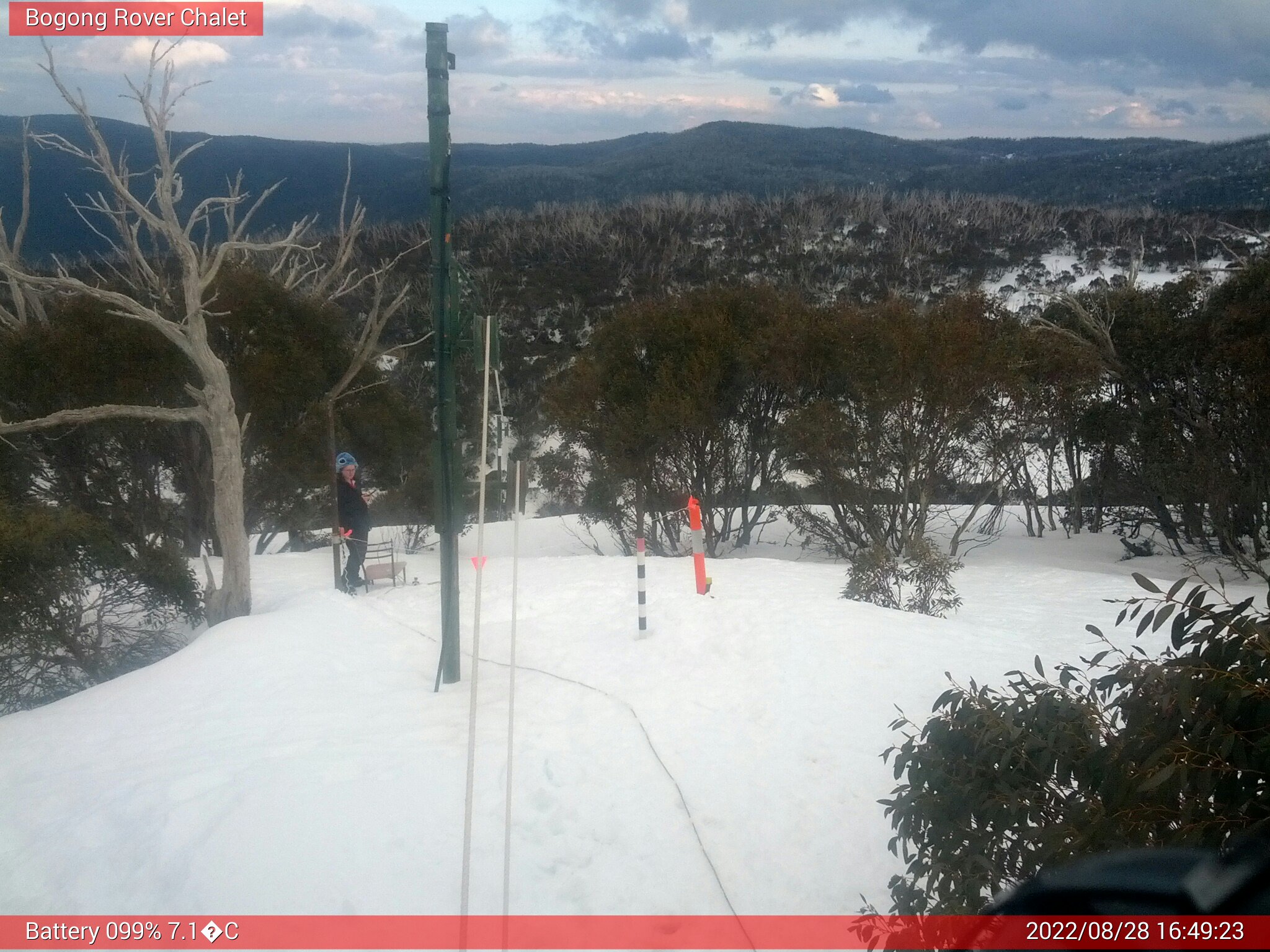 Bogong Web Cam 4:49pm Sunday 28th of August 2022