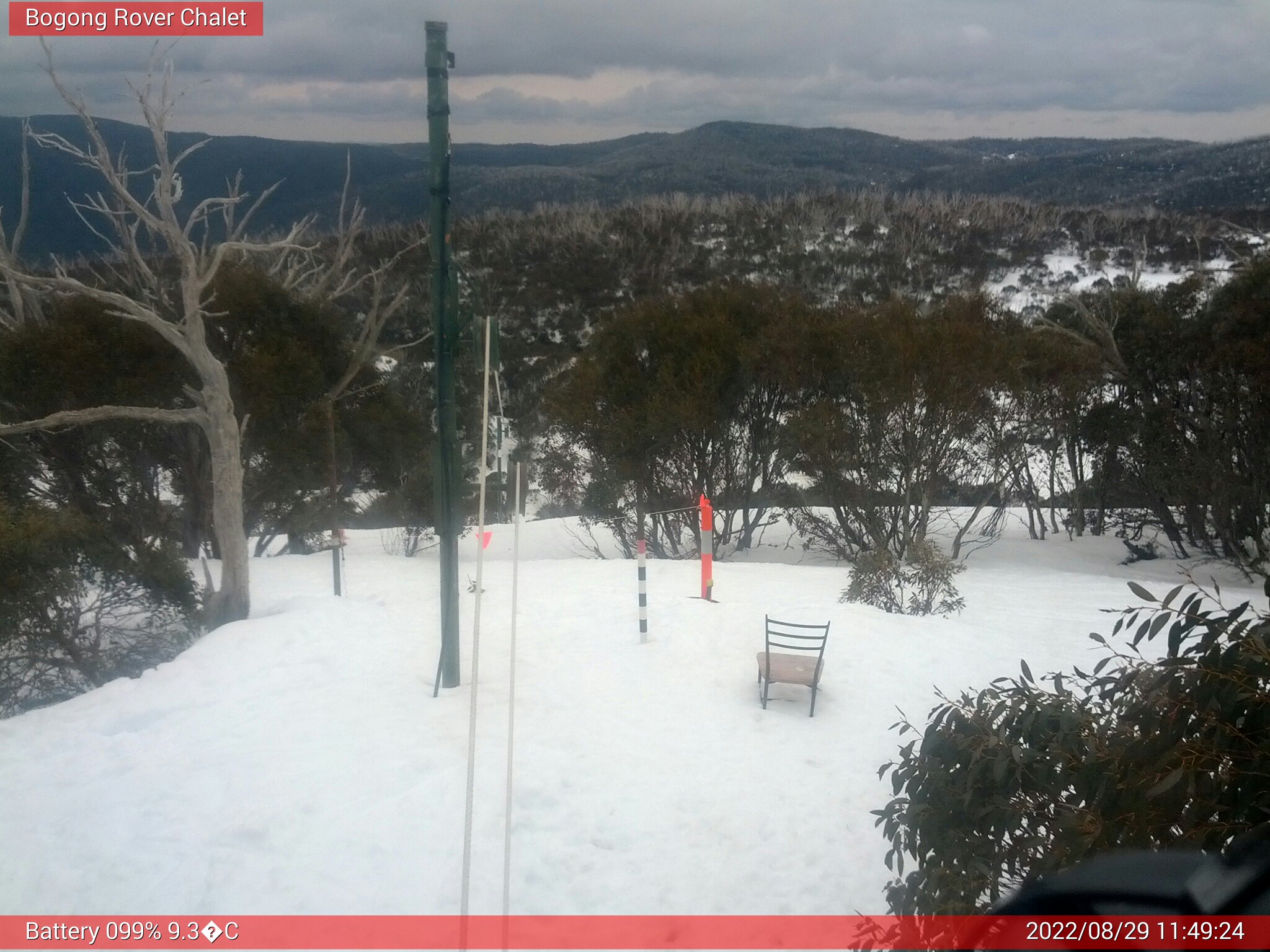 Bogong Web Cam 11:49am Monday 29th of August 2022