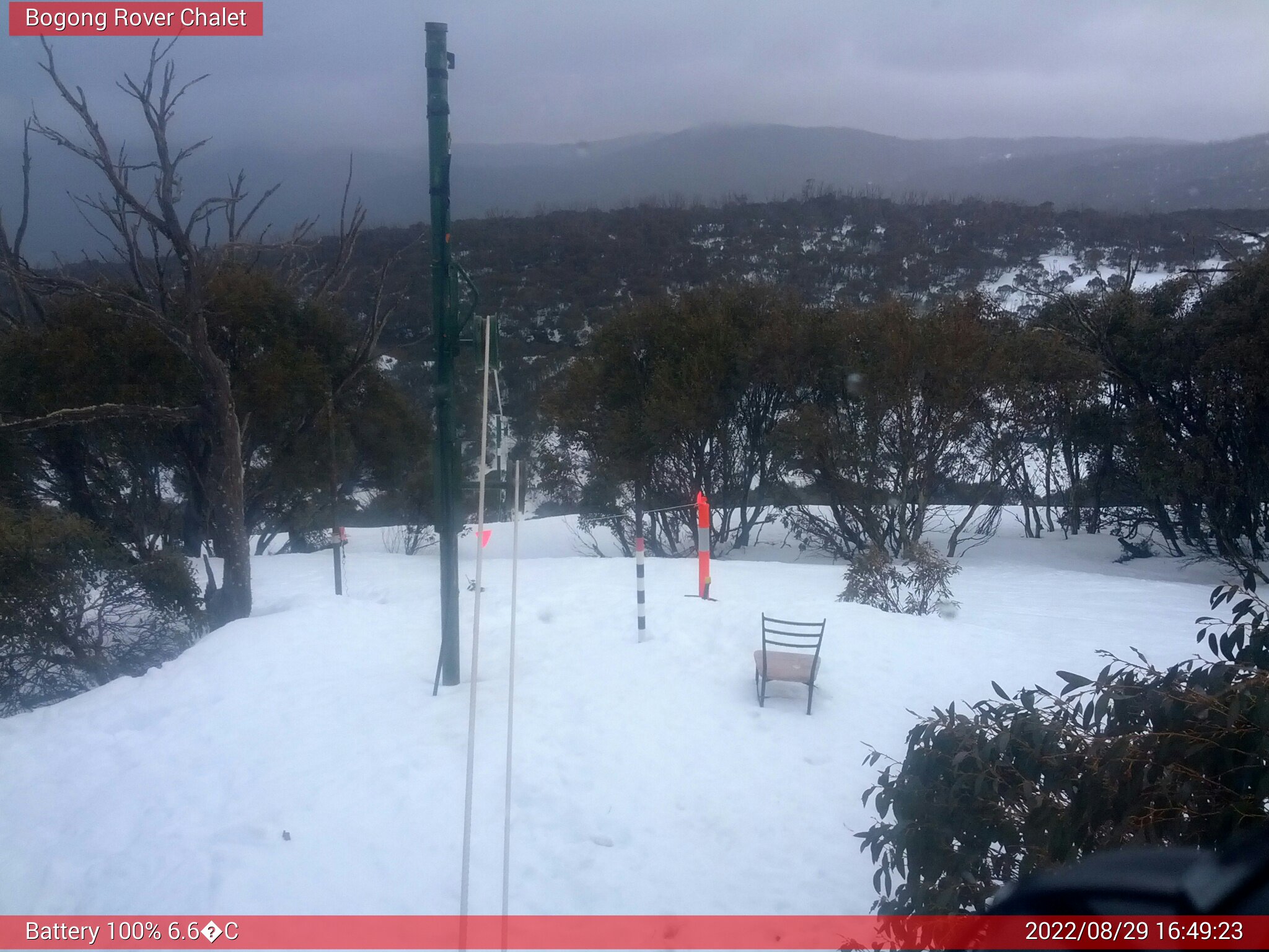 Bogong Web Cam 4:49pm Monday 29th of August 2022