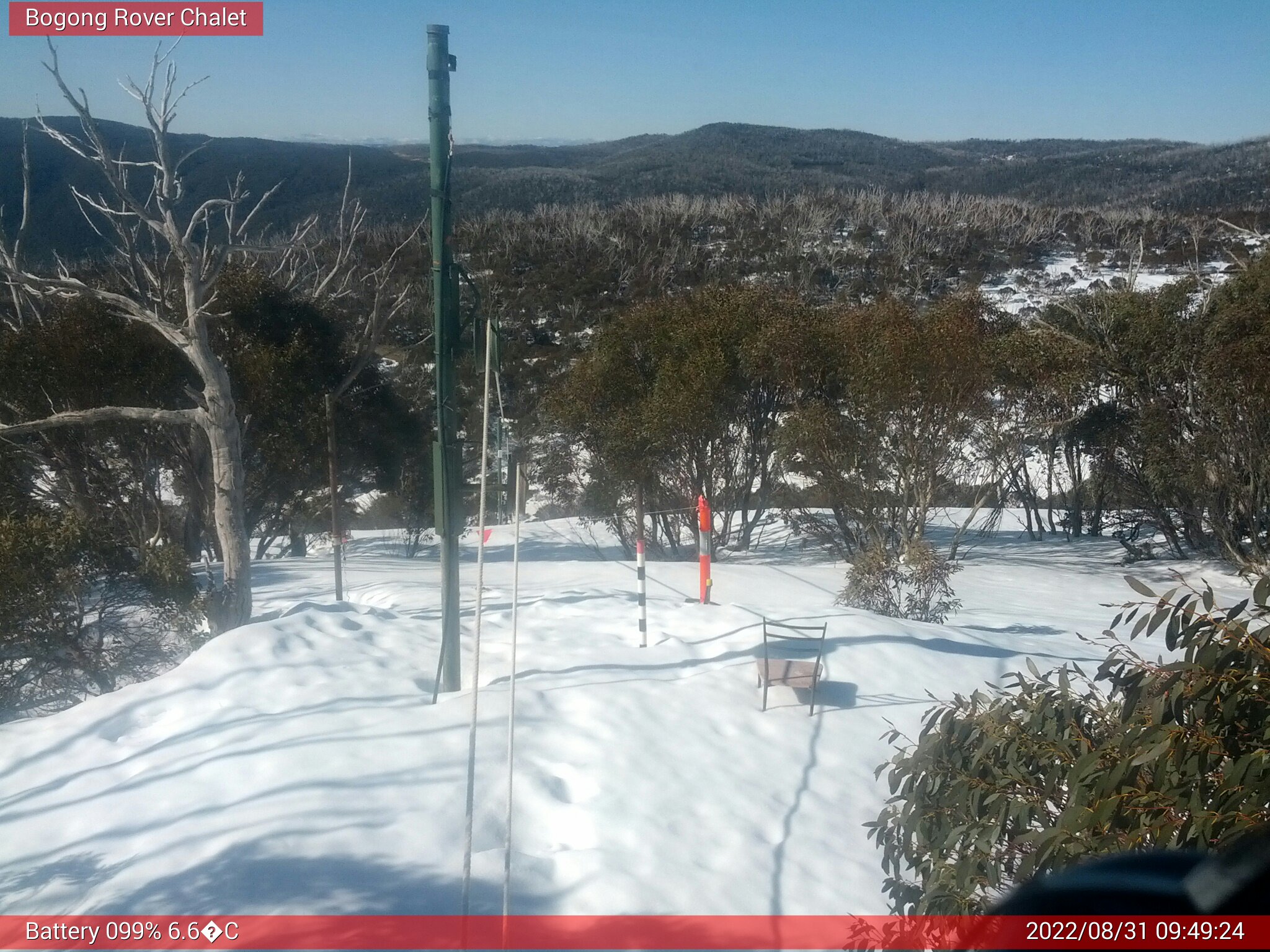 Bogong Web Cam 9:49am Wednesday 31st of August 2022