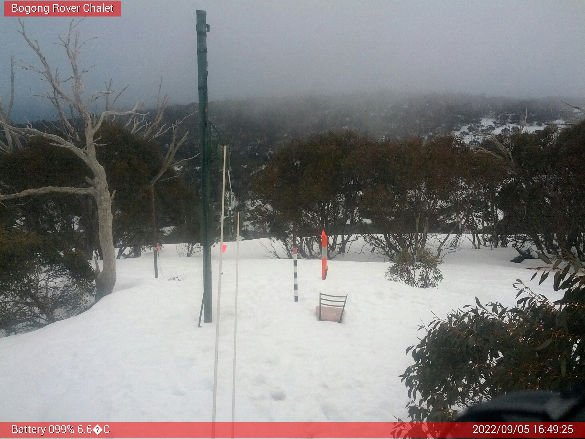 Bogong Web Cam 4:49pm Monday 5th of September 2022