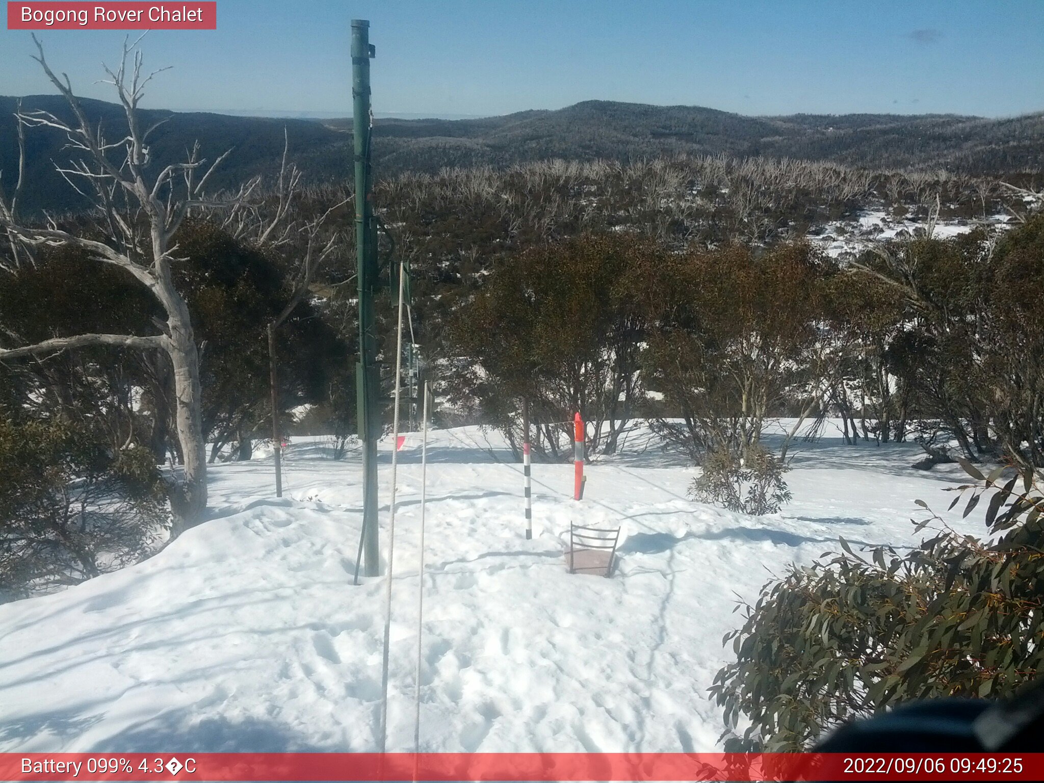 Bogong Web Cam 9:49am Tuesday 6th of September 2022