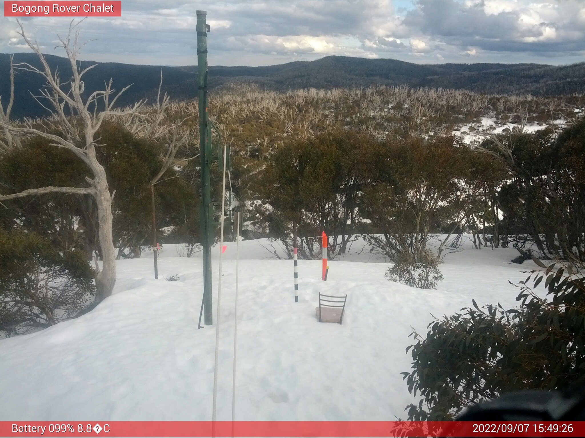 Bogong Web Cam 3:49pm Wednesday 7th of September 2022