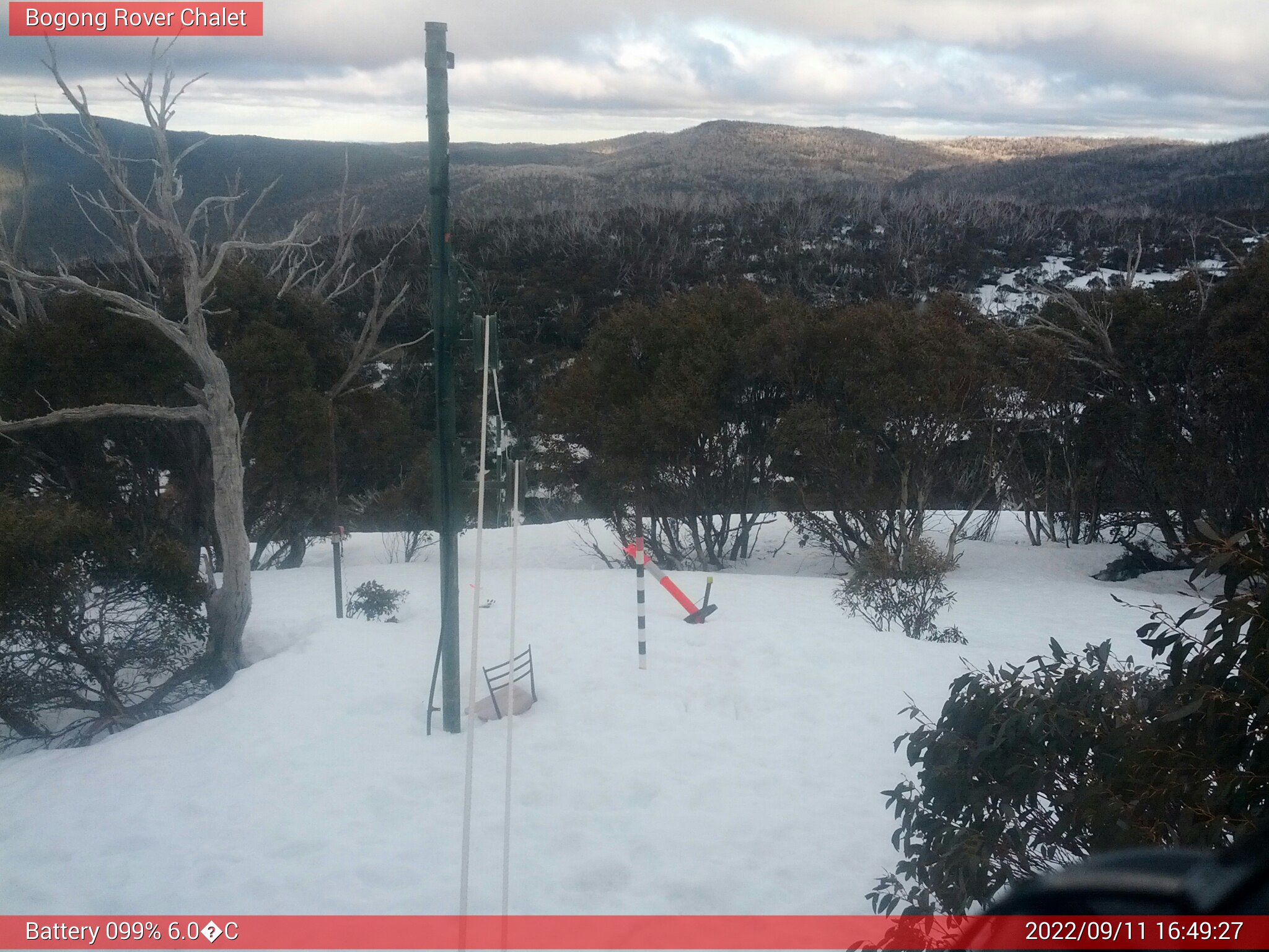 Bogong Web Cam 4:49pm Sunday 11th of September 2022