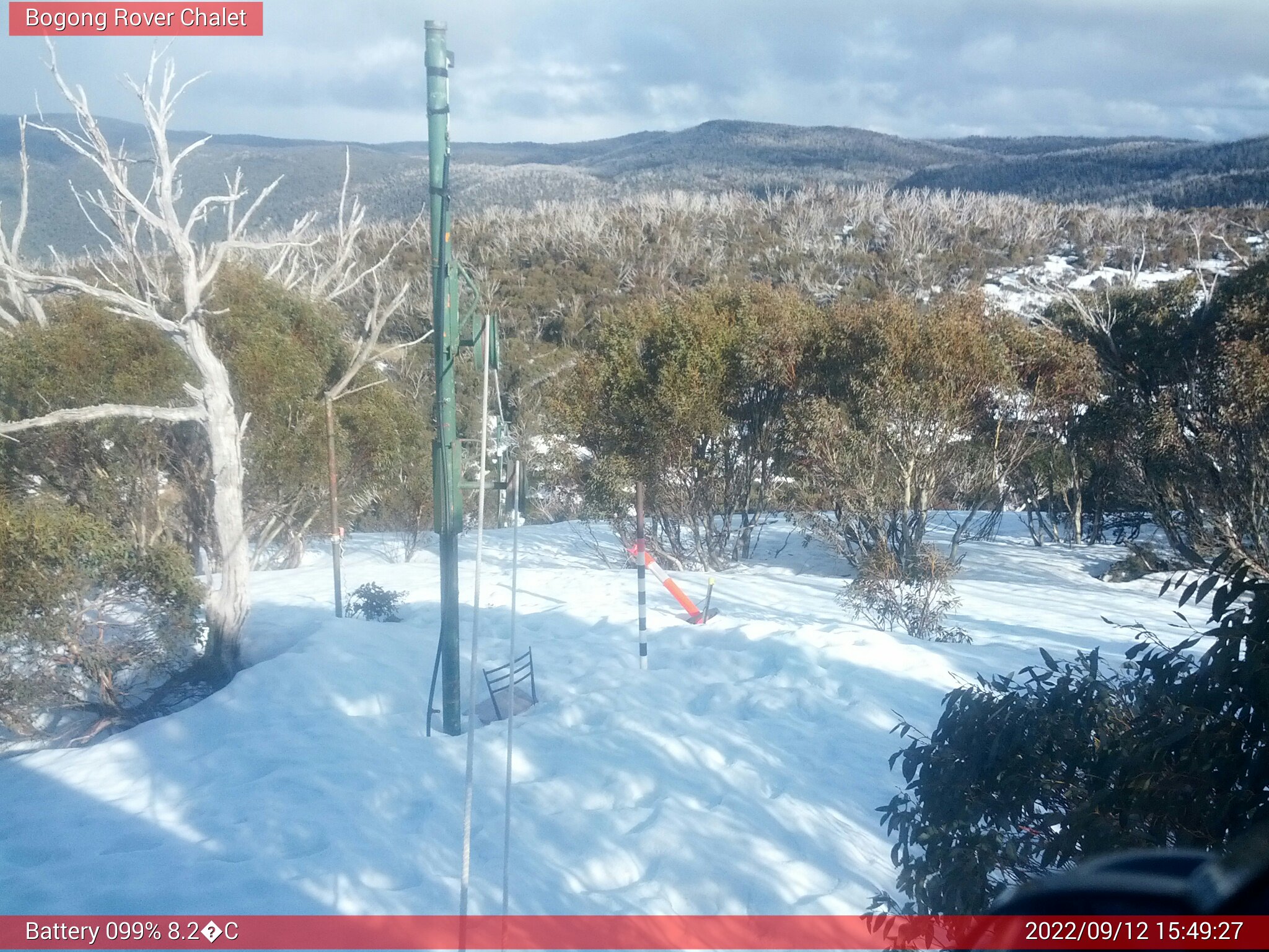 Bogong Web Cam 3:49pm Monday 12th of September 2022