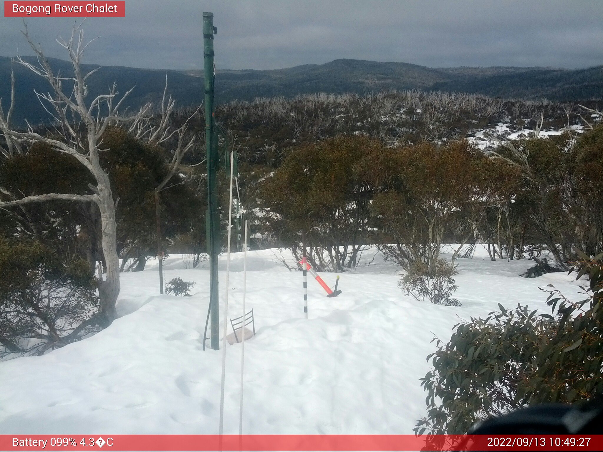 Bogong Web Cam 10:49am Tuesday 13th of September 2022