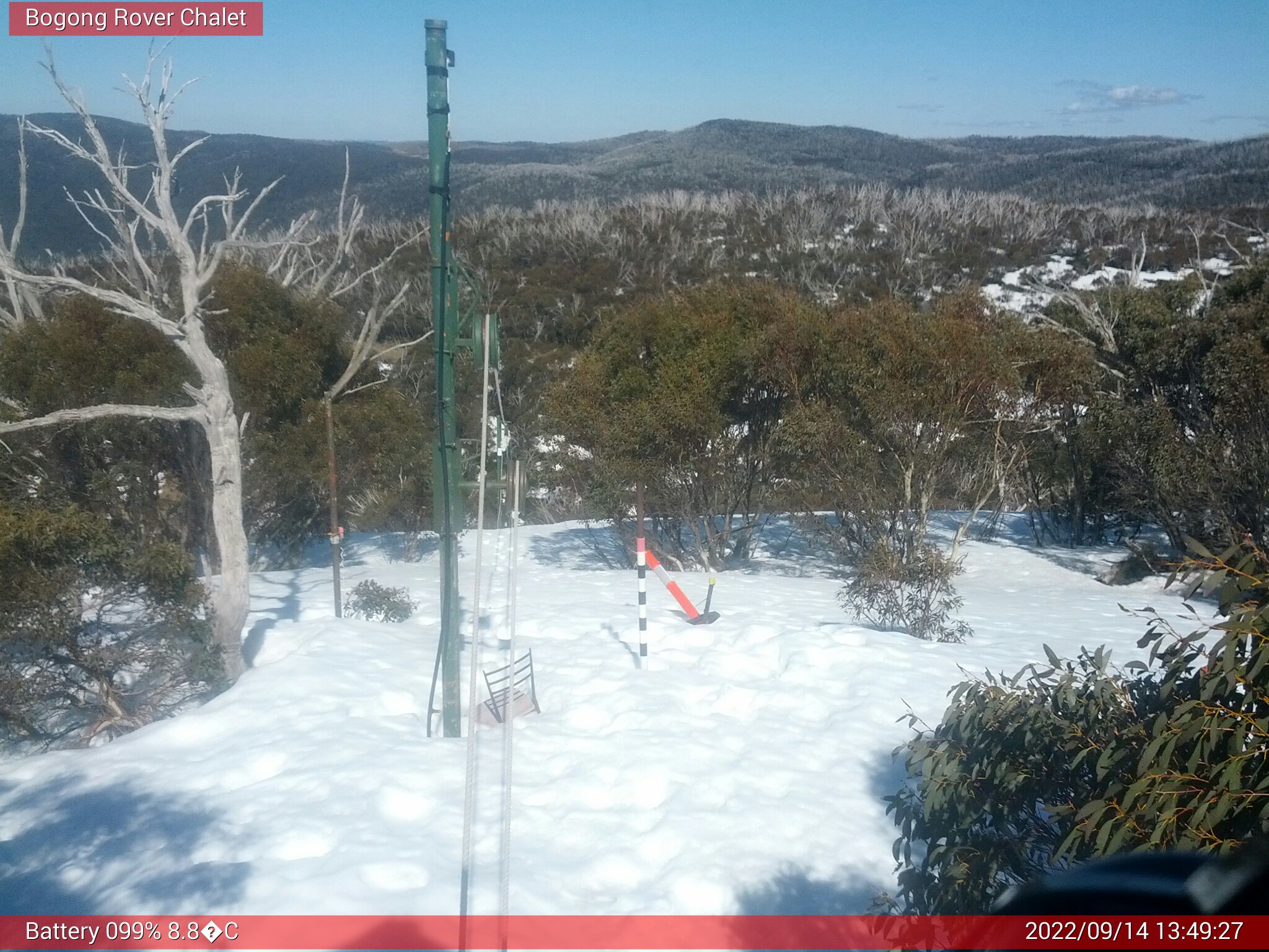 Bogong Web Cam 1:49pm Wednesday 14th of September 2022