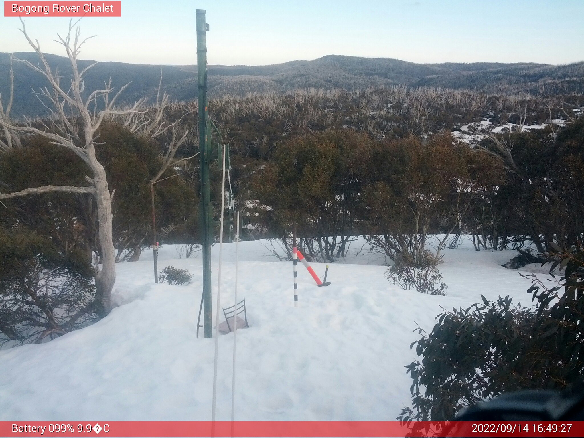 Bogong Web Cam 4:49pm Wednesday 14th of September 2022