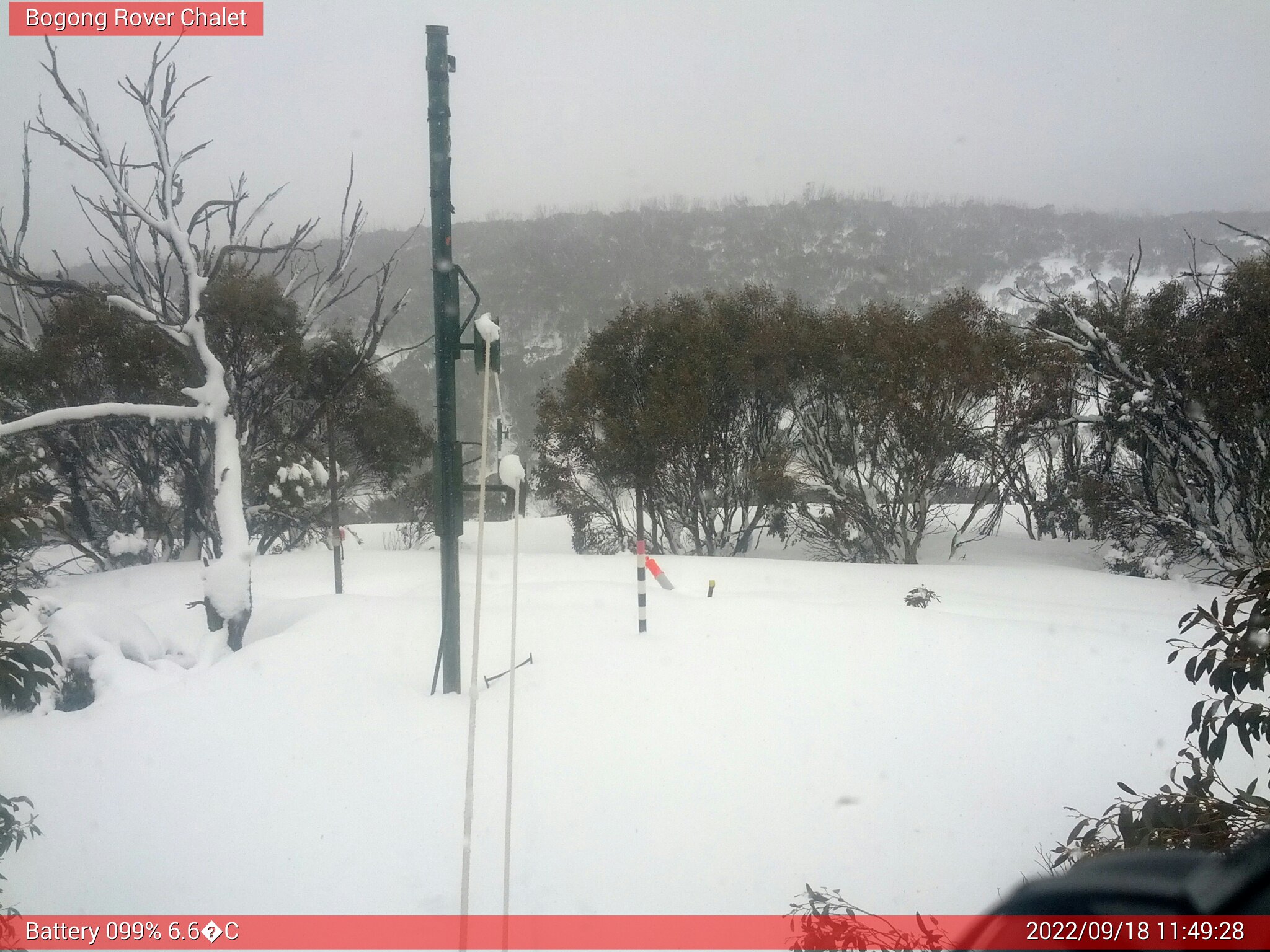 Bogong Web Cam 11:49am Sunday 18th of September 2022