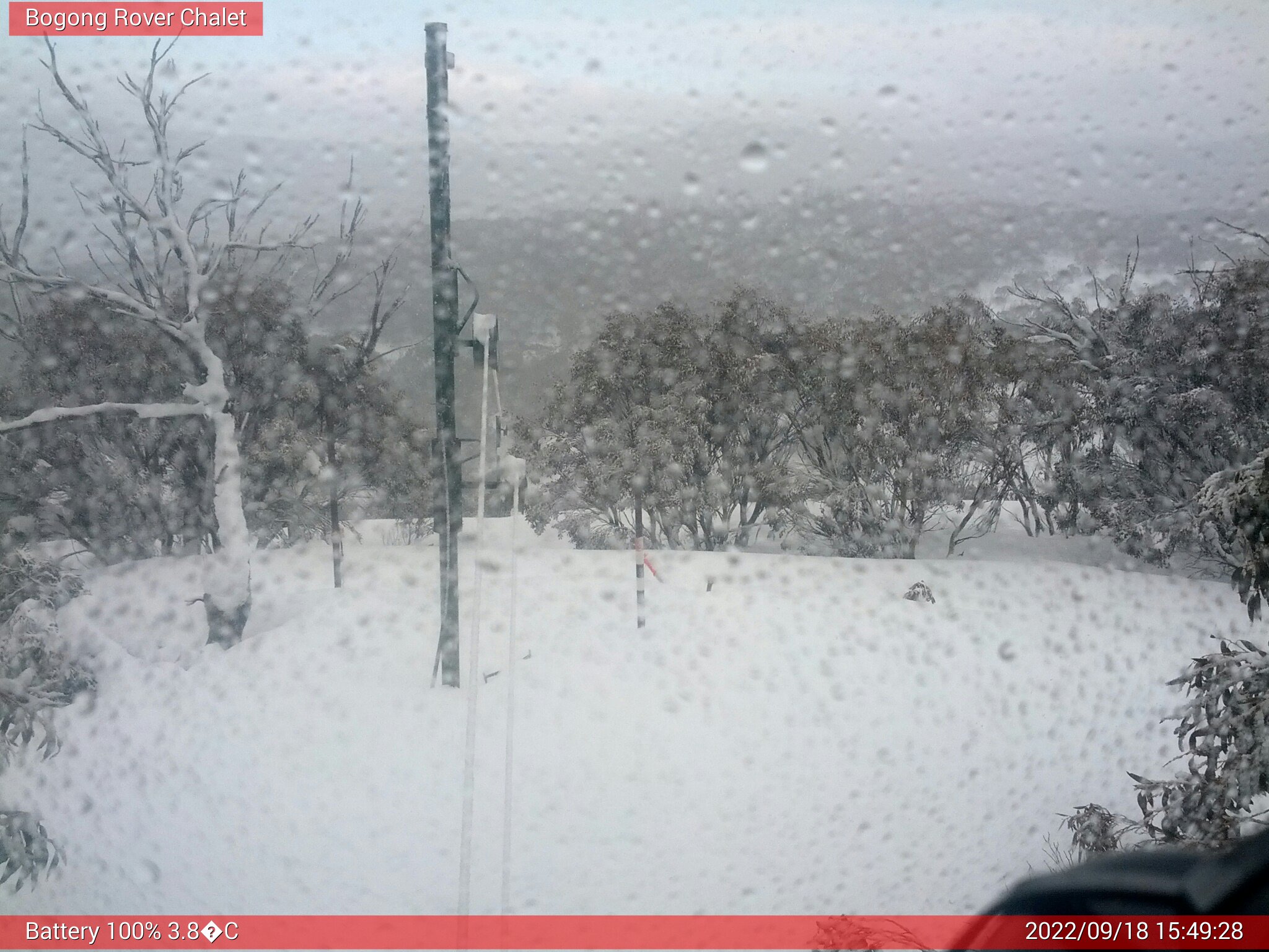 Bogong Web Cam 3:49pm Sunday 18th of September 2022