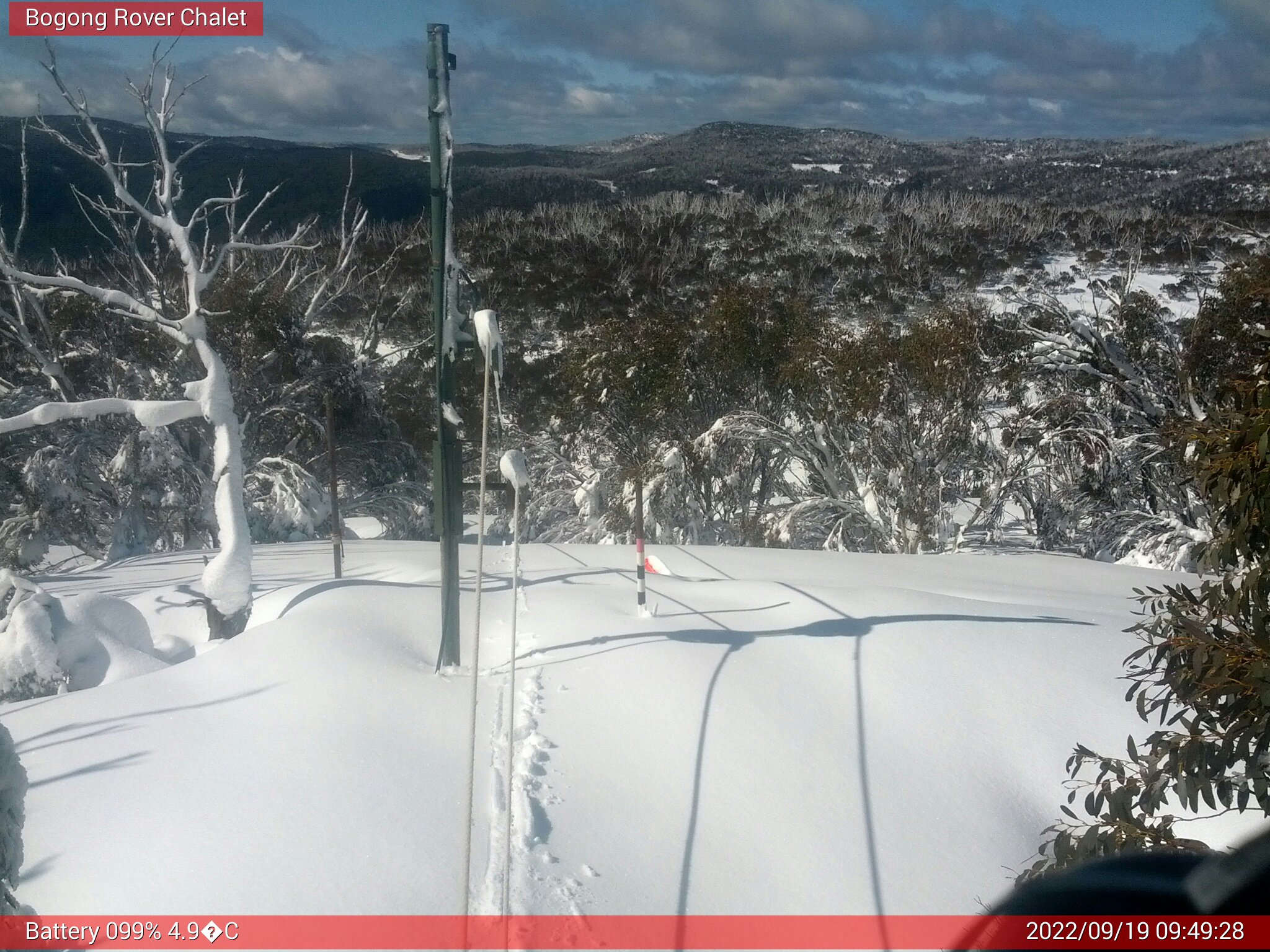 Bogong Web Cam 9:49am Monday 19th of September 2022