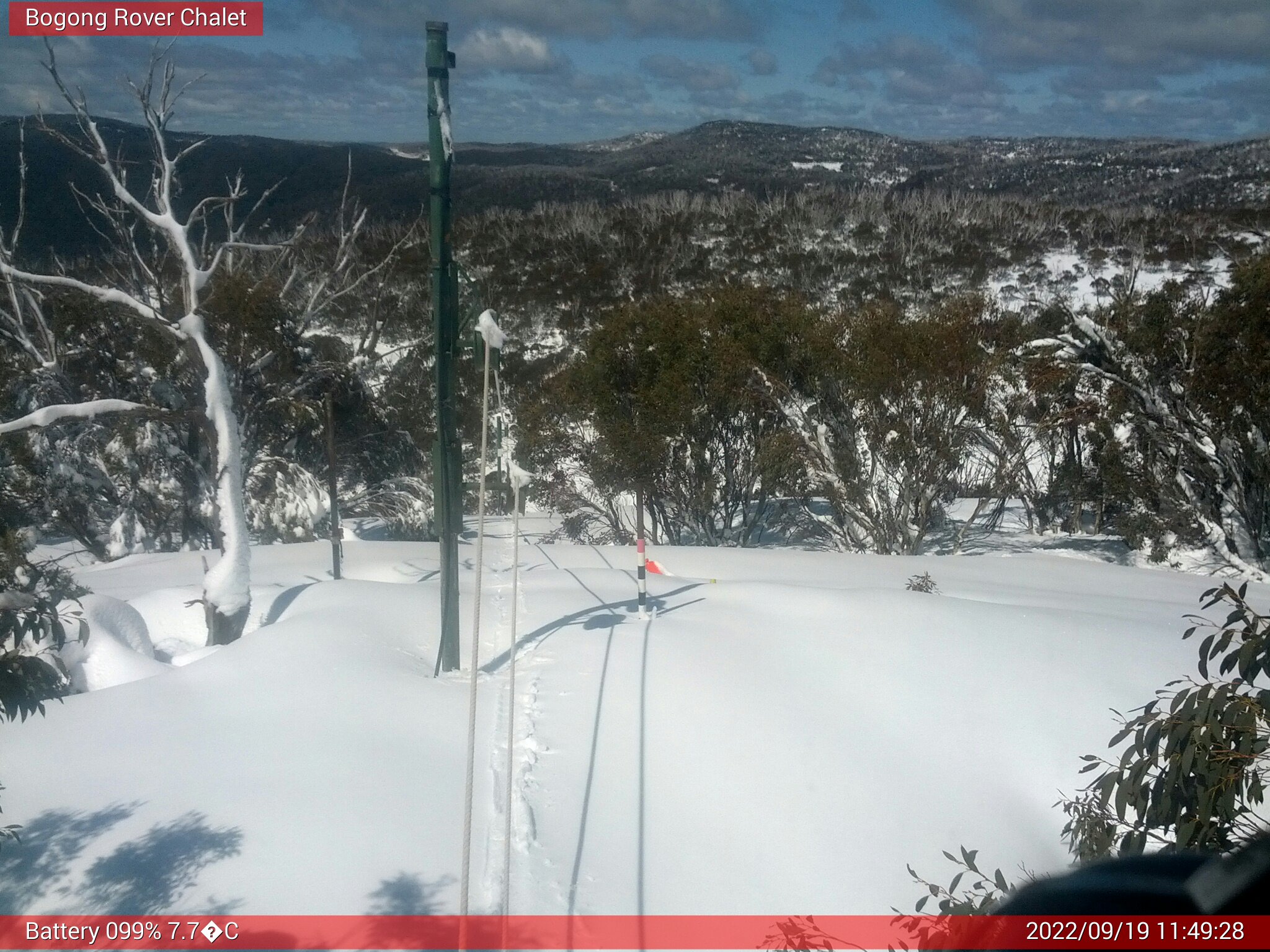 Bogong Web Cam 11:49am Monday 19th of September 2022